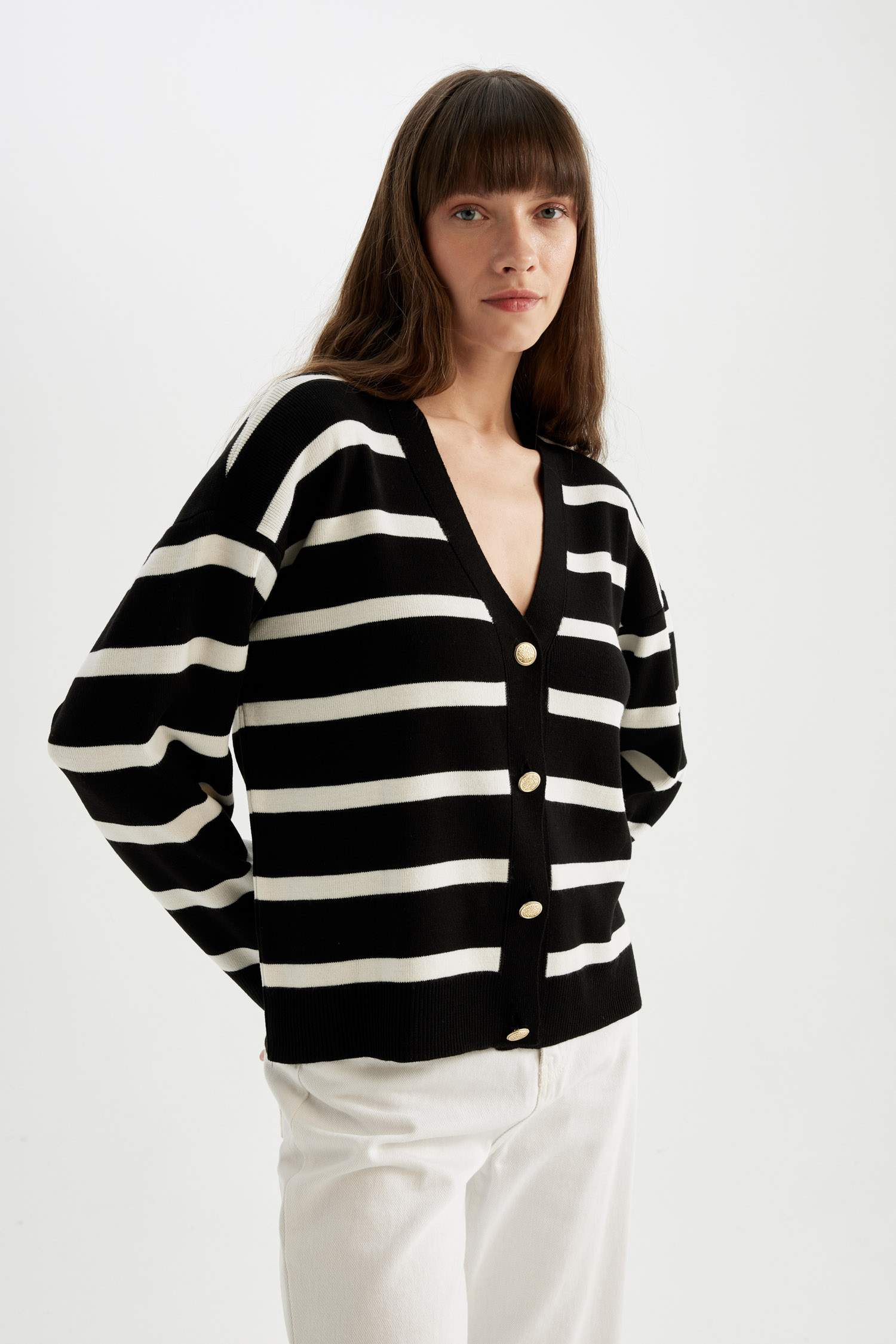 Relax Fit Çizgili V Yaka Düğmeli Triko Hırka