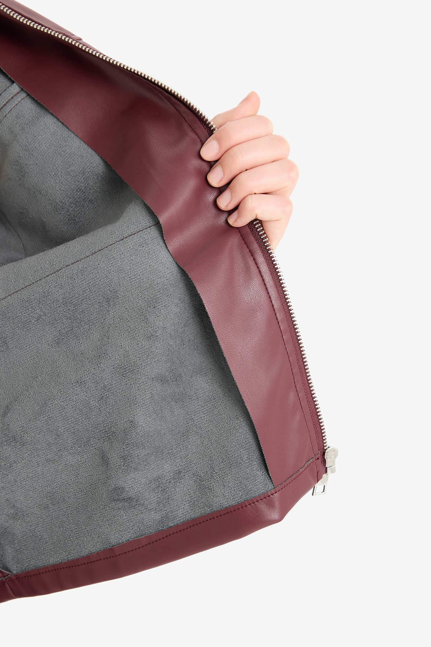 قميص ردن طويل جلد صناعي قصة عادية