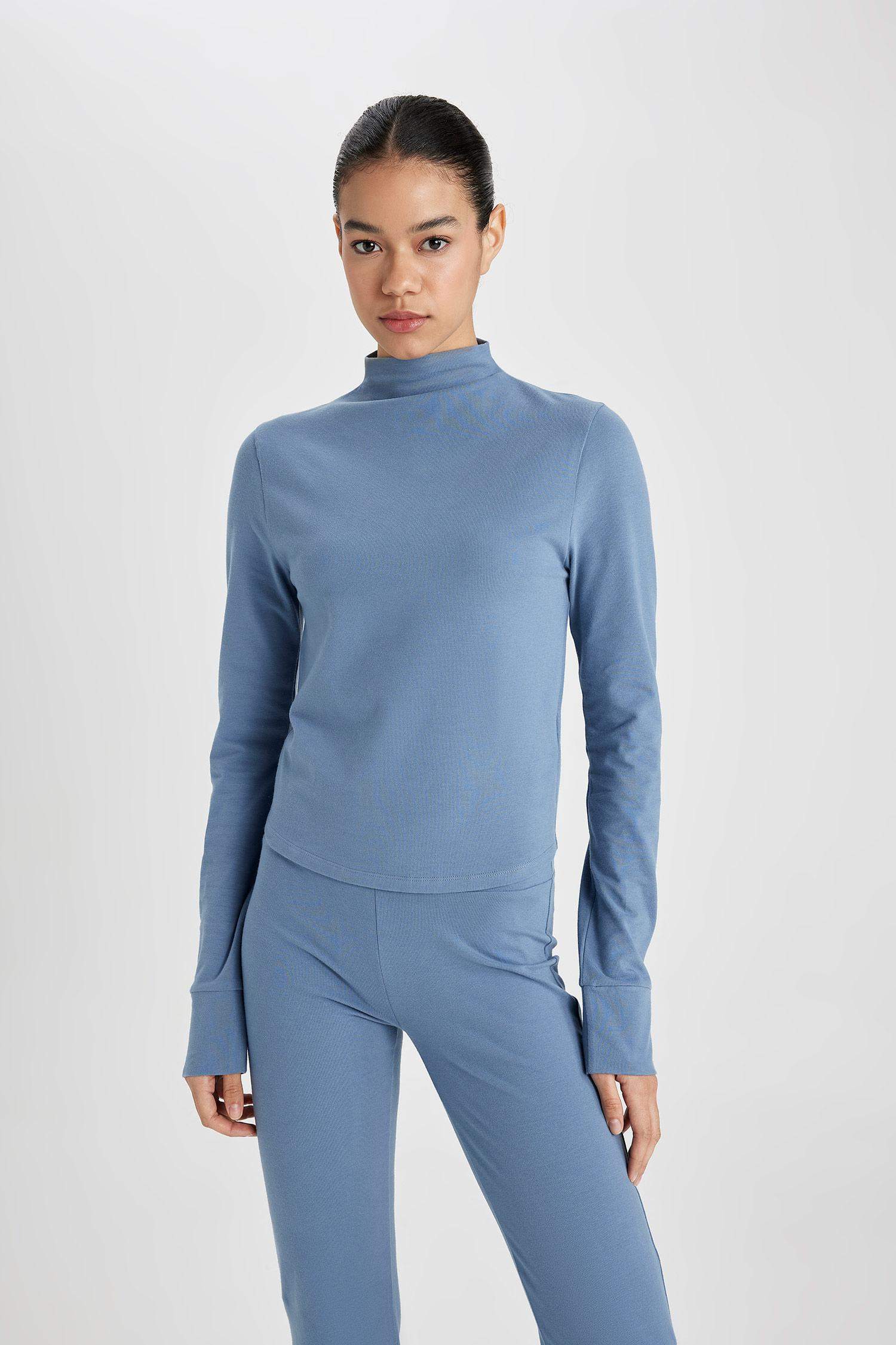 Slim Fit Dar Kesim Dik Yaka Sporcu Uzun Kollu Tişört