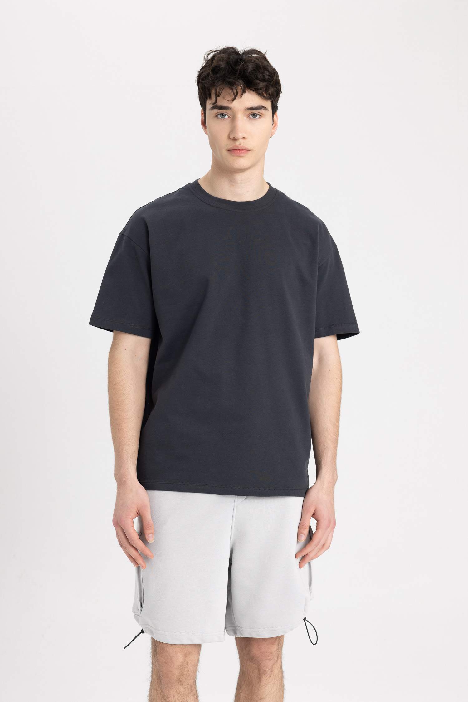 Boxy Fit Crew Neck Short Sleeve Basic T-Shirt
