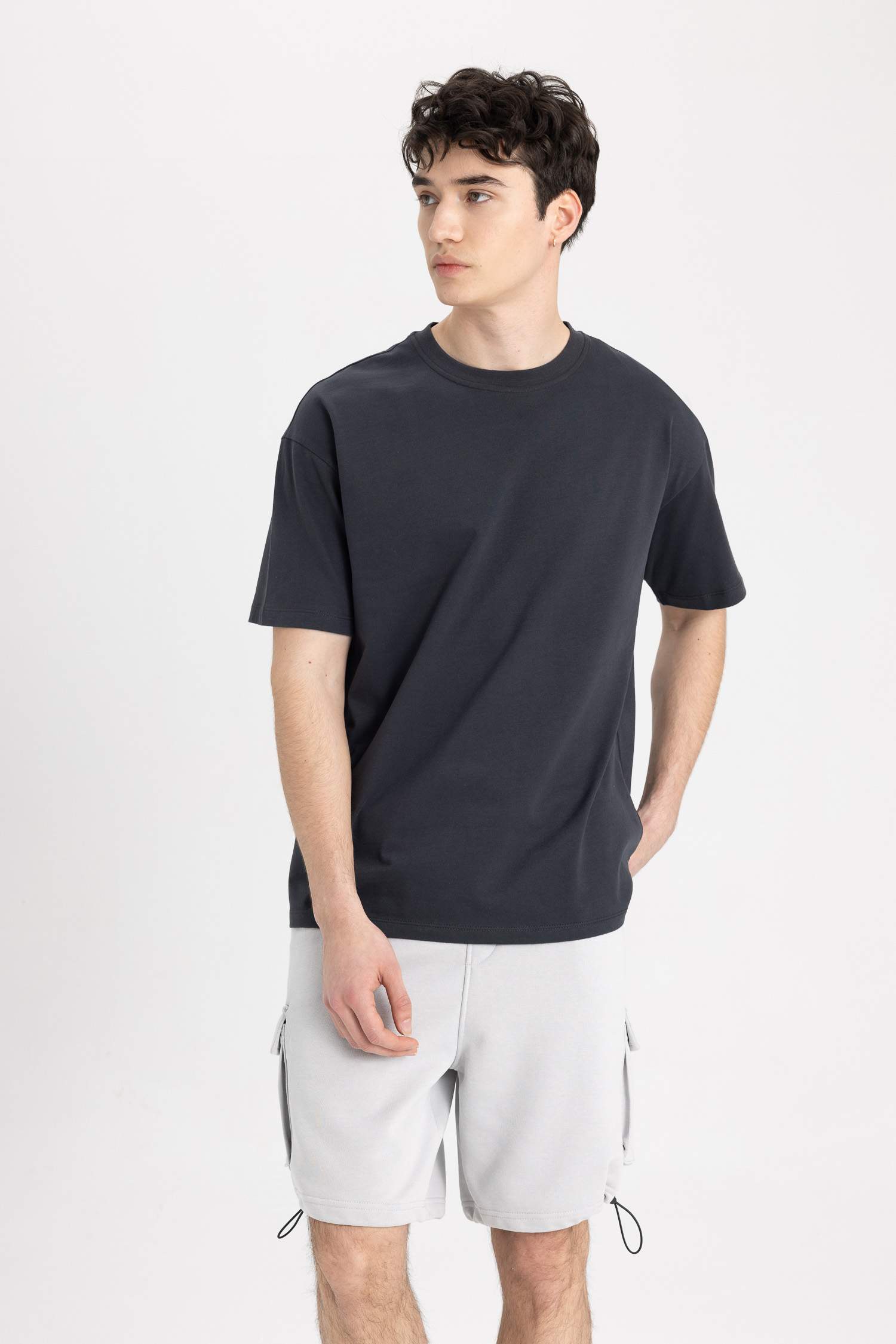 Boxy Fit Crew Neck Short Sleeve Basic T-Shirt