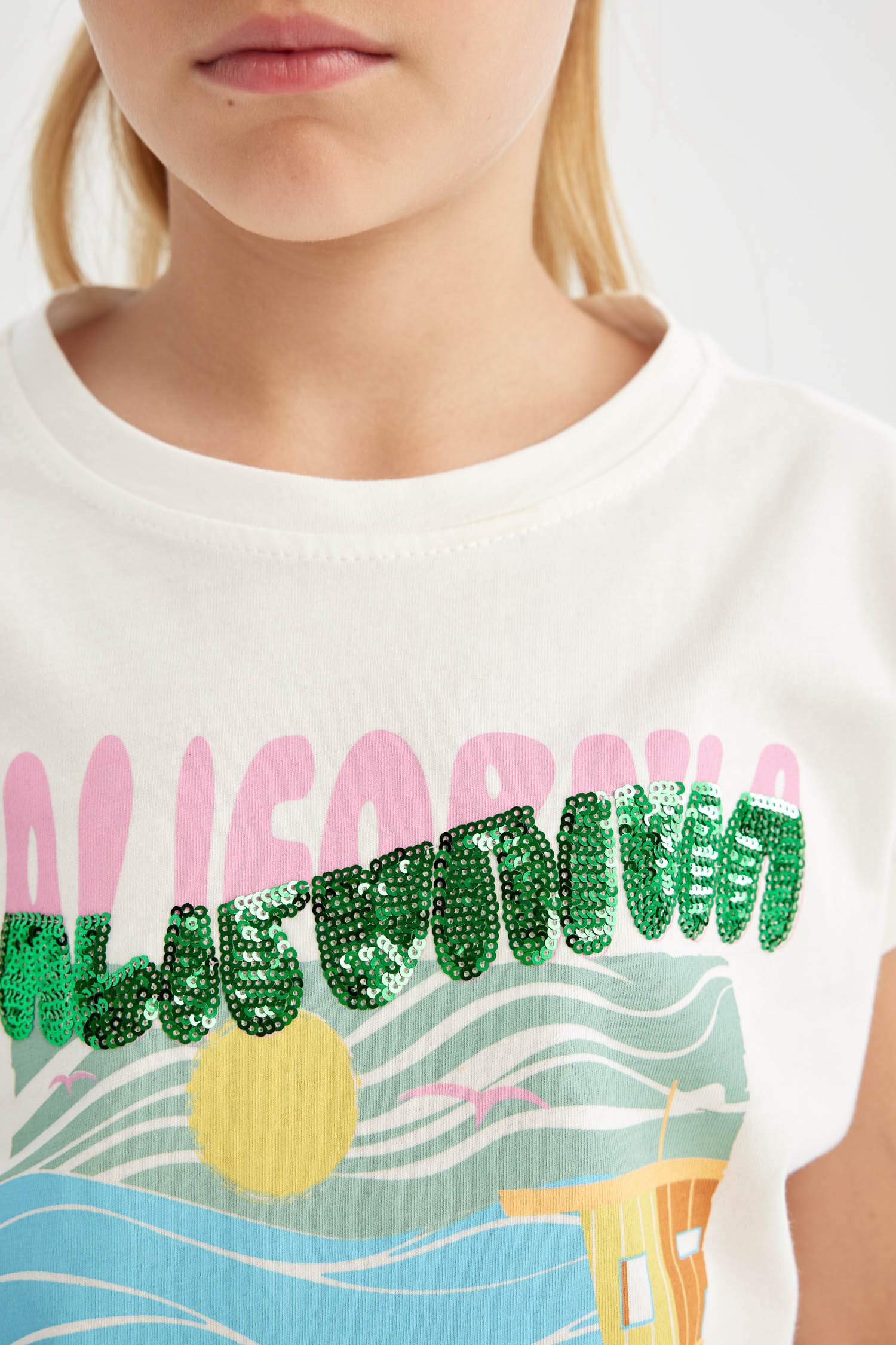 Girl Boxy Fit Crew Neck Tropical Patterned T-Shirt