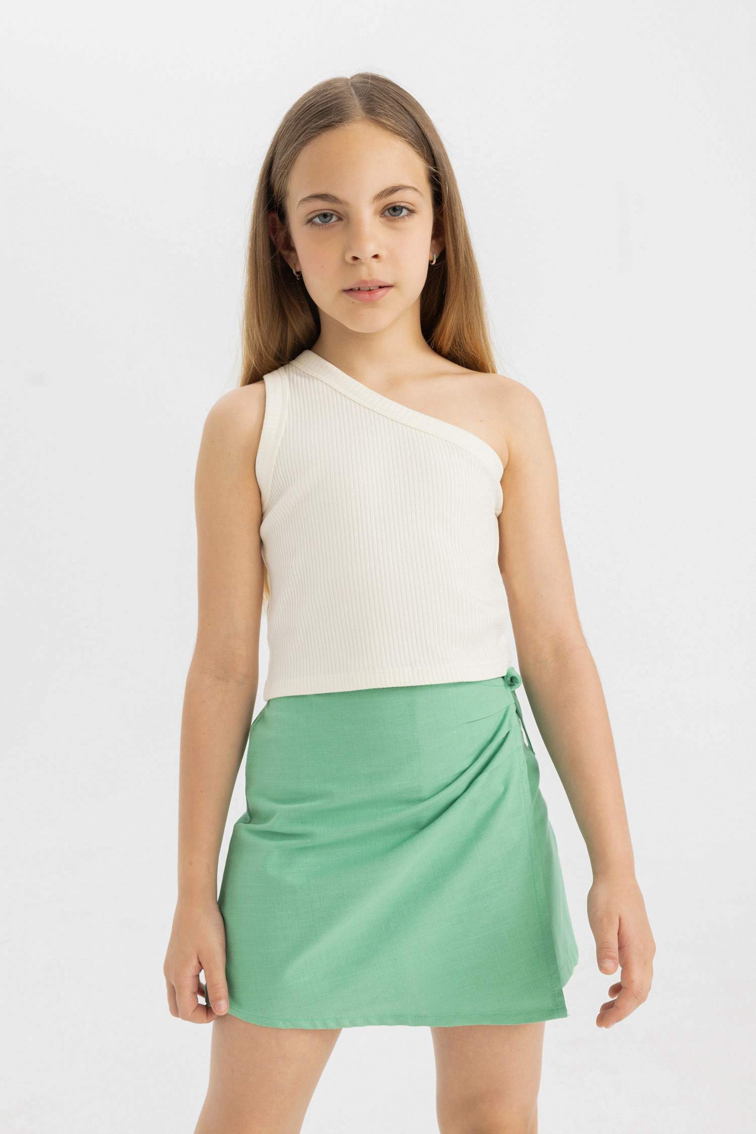 فانيلة بناتي سليم فيت بكتف واحد