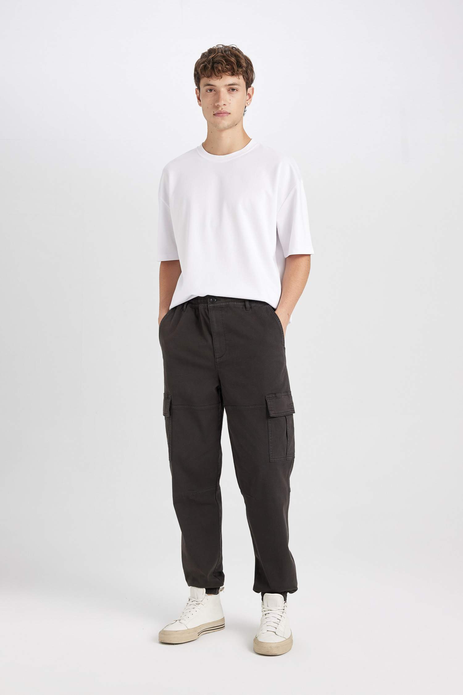 Regular Fit Jogger Cargo Pants