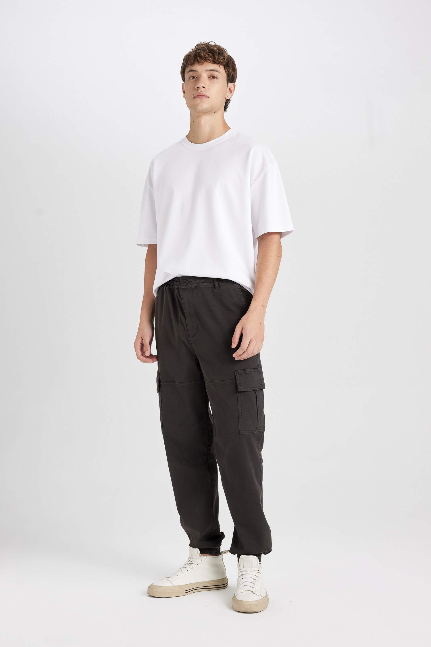 Regular Fit Jogger Cargo Pants
