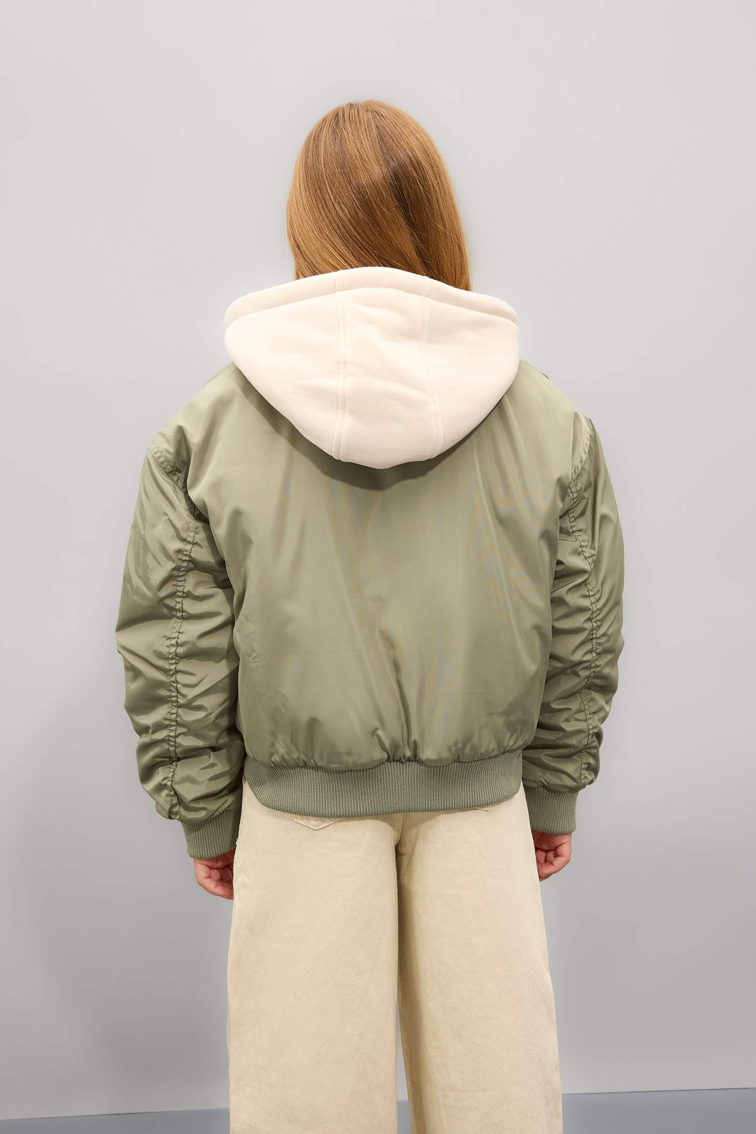 Kız Çocuk Çıkarılabilir Kapüşonlu Ribana Kollu Çıtçıtlı Cepli Bomber Mont