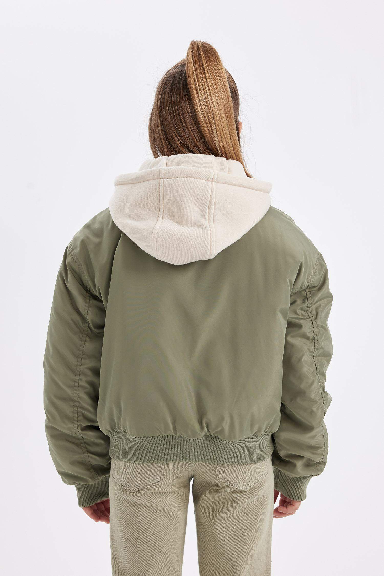 Kız Çocuk Çıkarılabilir Kapüşonlu Ribana Kollu Çıtçıtlı Cepli Bomber Mont