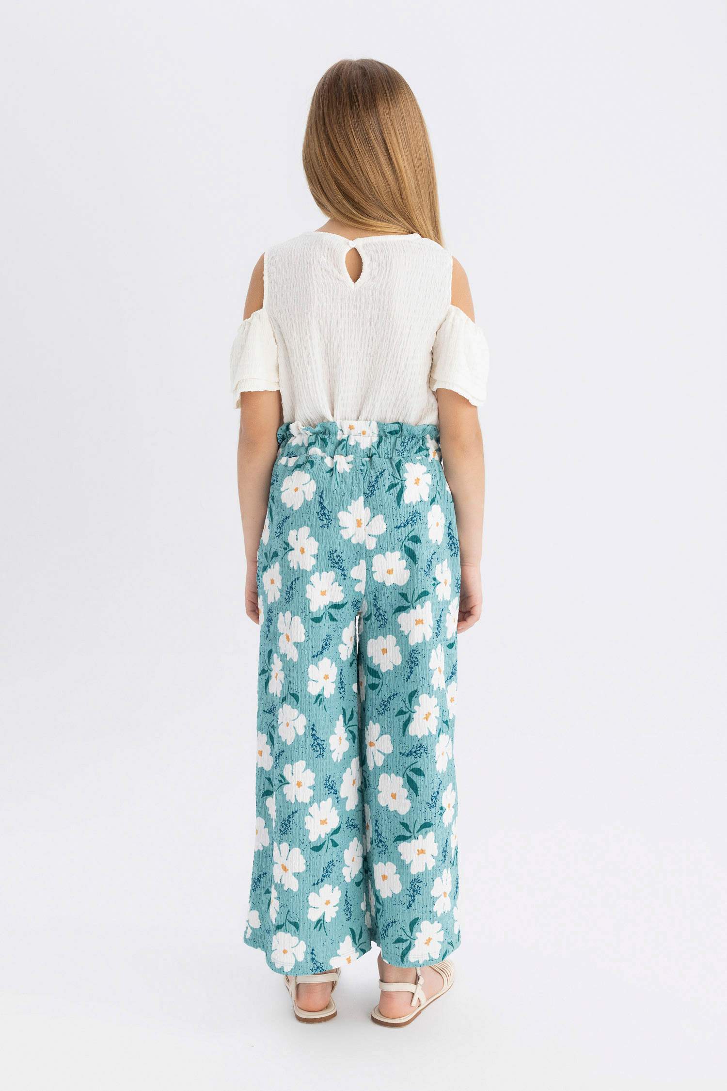 بنطرون بناتي برجل واسع وايد ليج