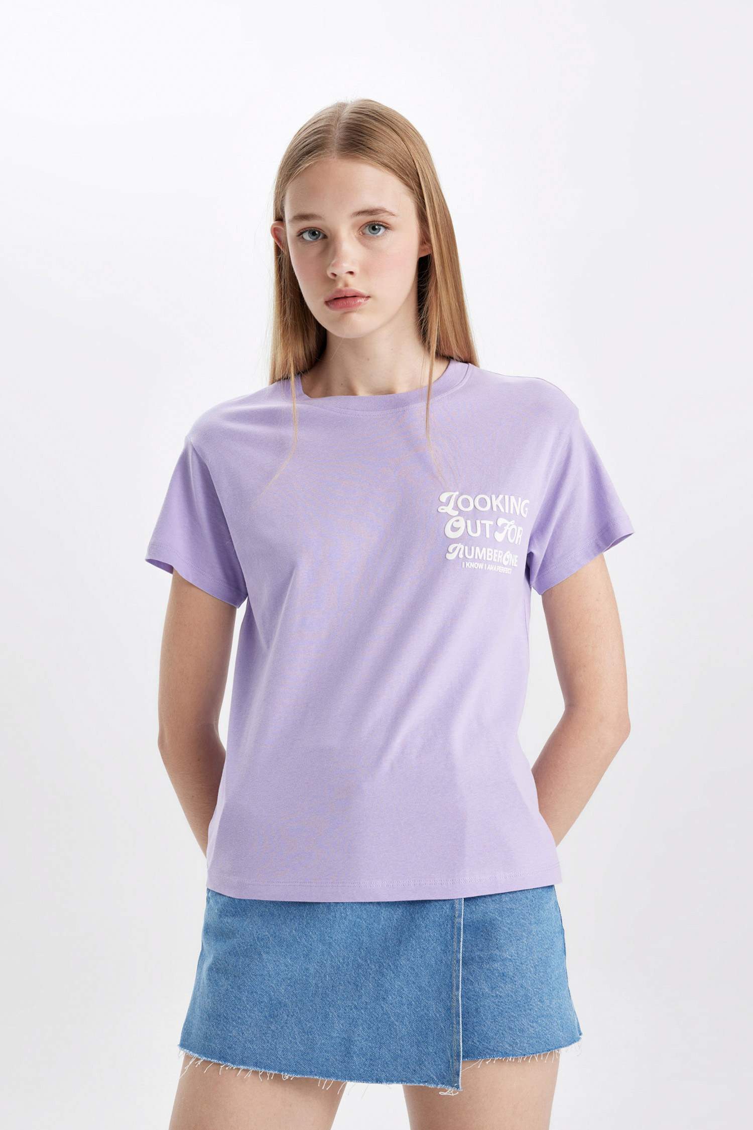 Футболка стандартного кроя с принтом