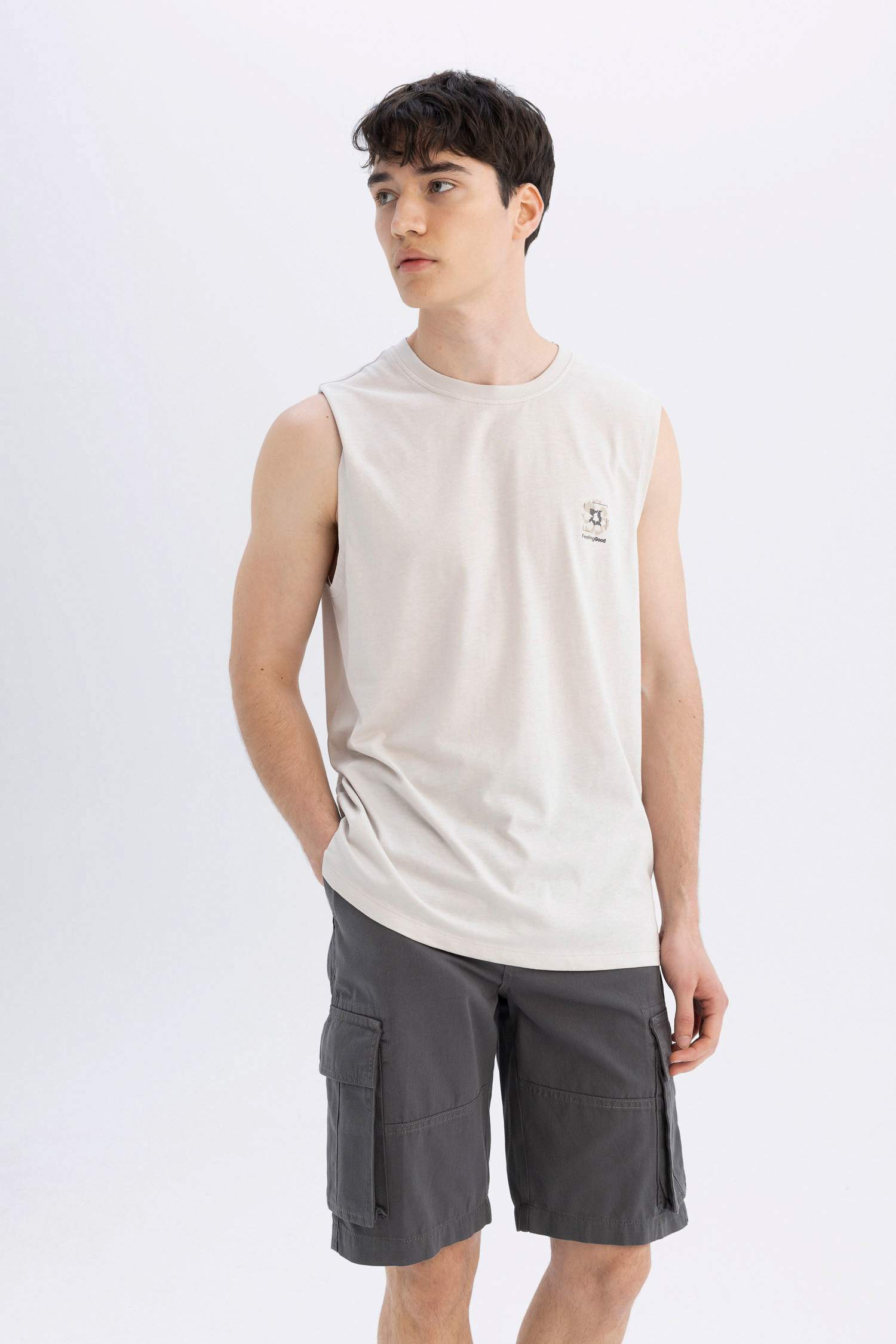 Cargo Fit Gabardine Regular Hem Bermuda