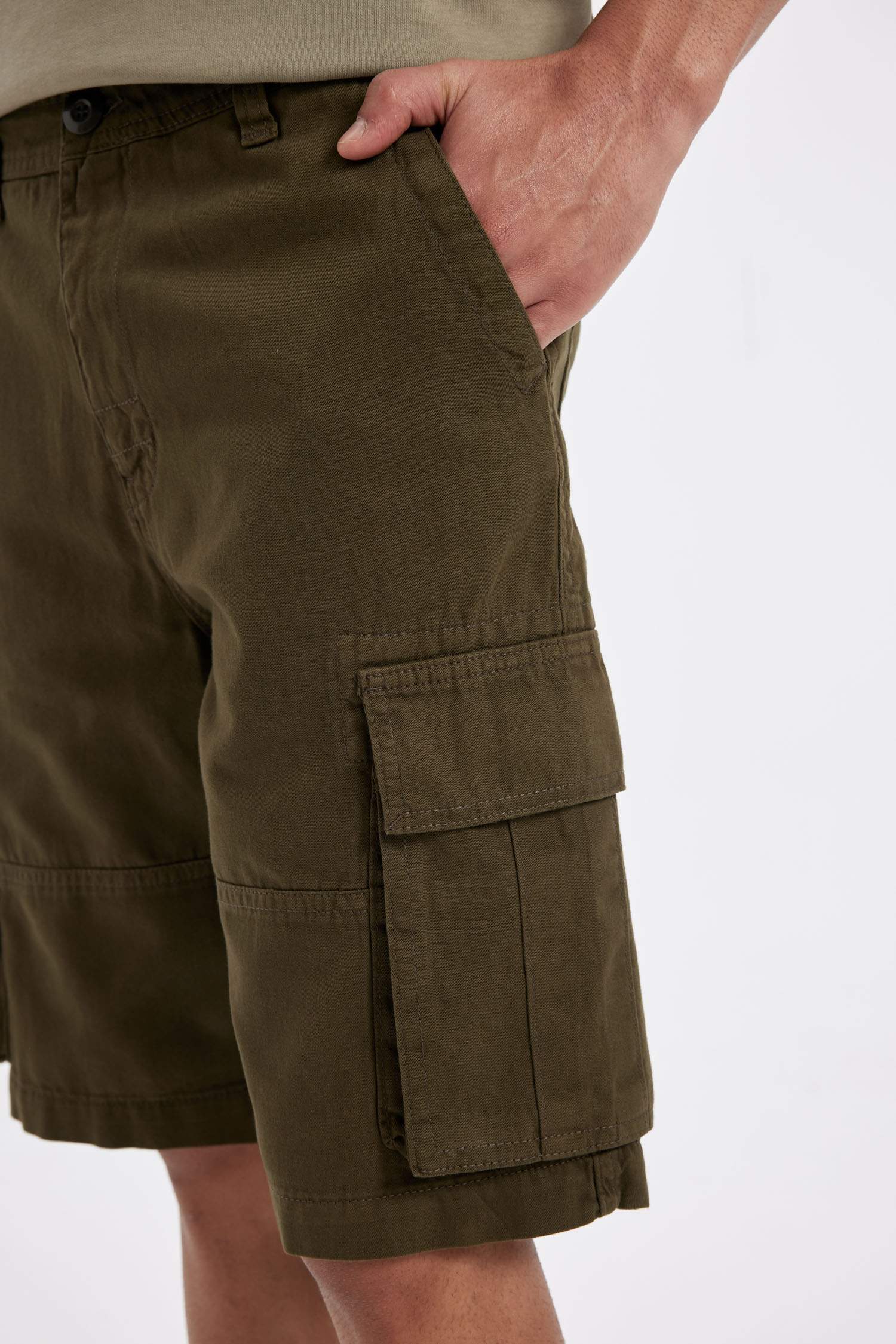 %100 Pamuk Relax Fit Düz Paça Gabardin Kargo Bermuda Şort