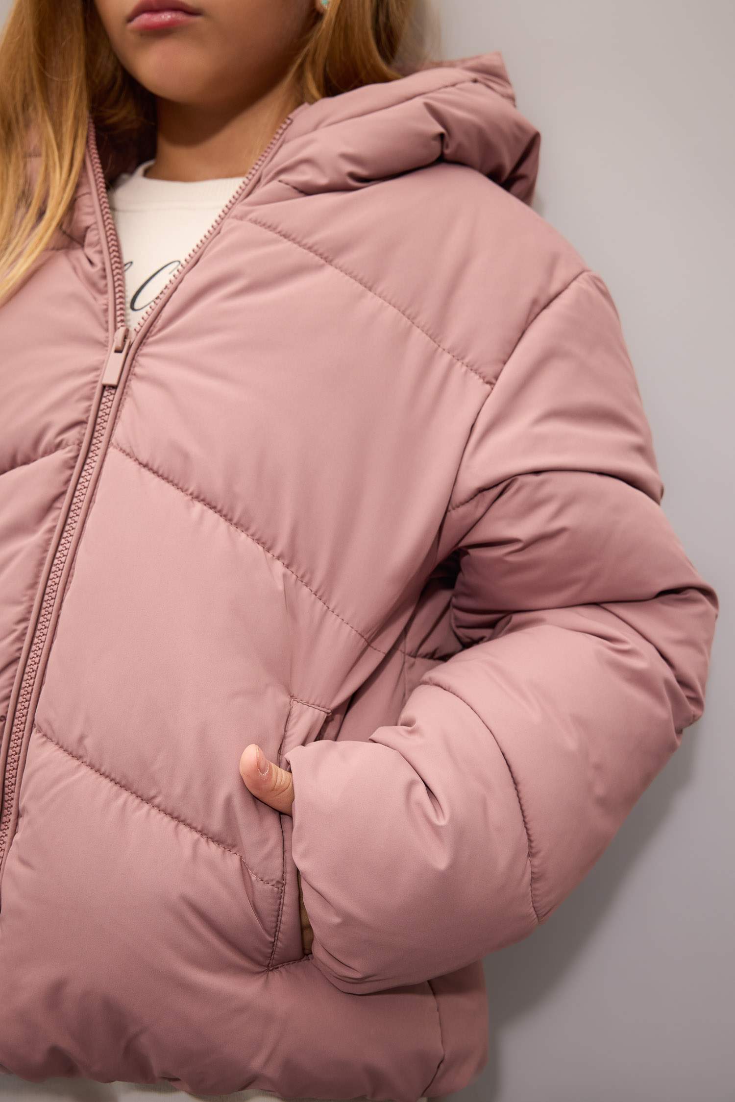 Қыздарға бас киімді Пальто