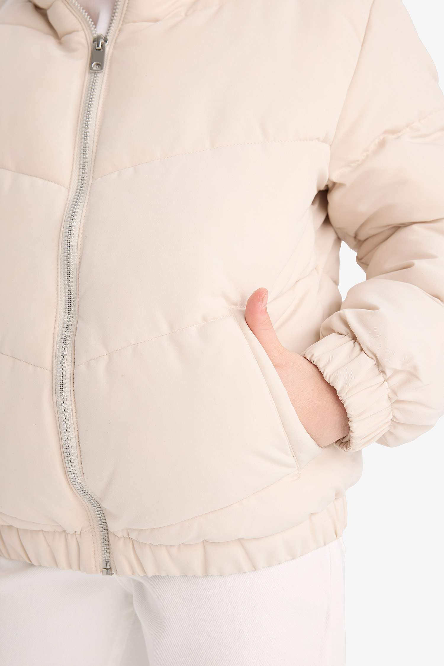 جاكيت بامب بناتي جلد صناعي ببطانة فروية