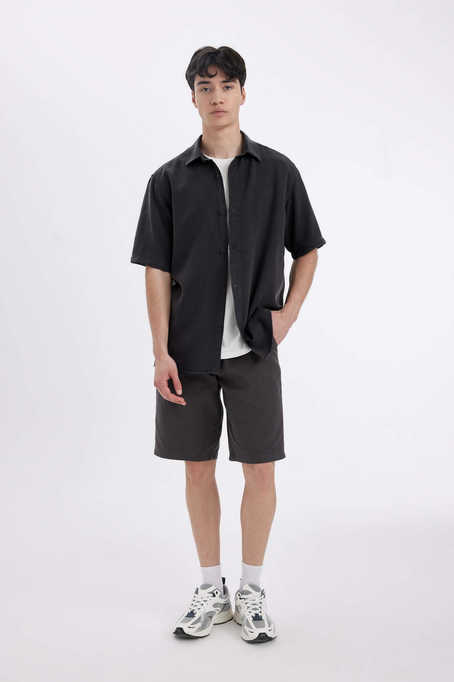 Regular Fit Gabardine Regular Hem Bermuda