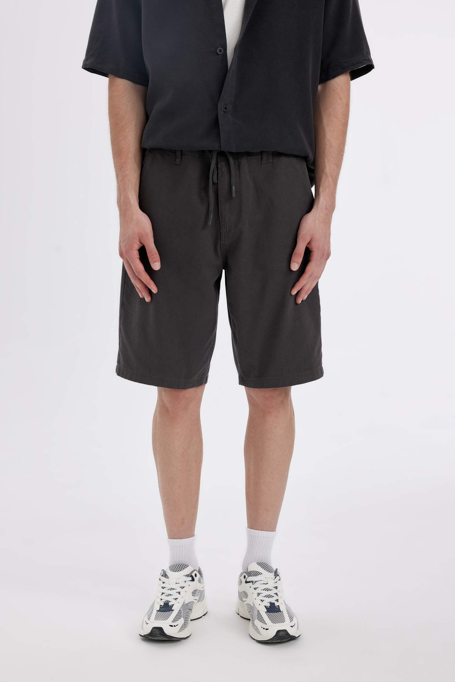 Regular Fit Gabardine Regular Hem Bermuda