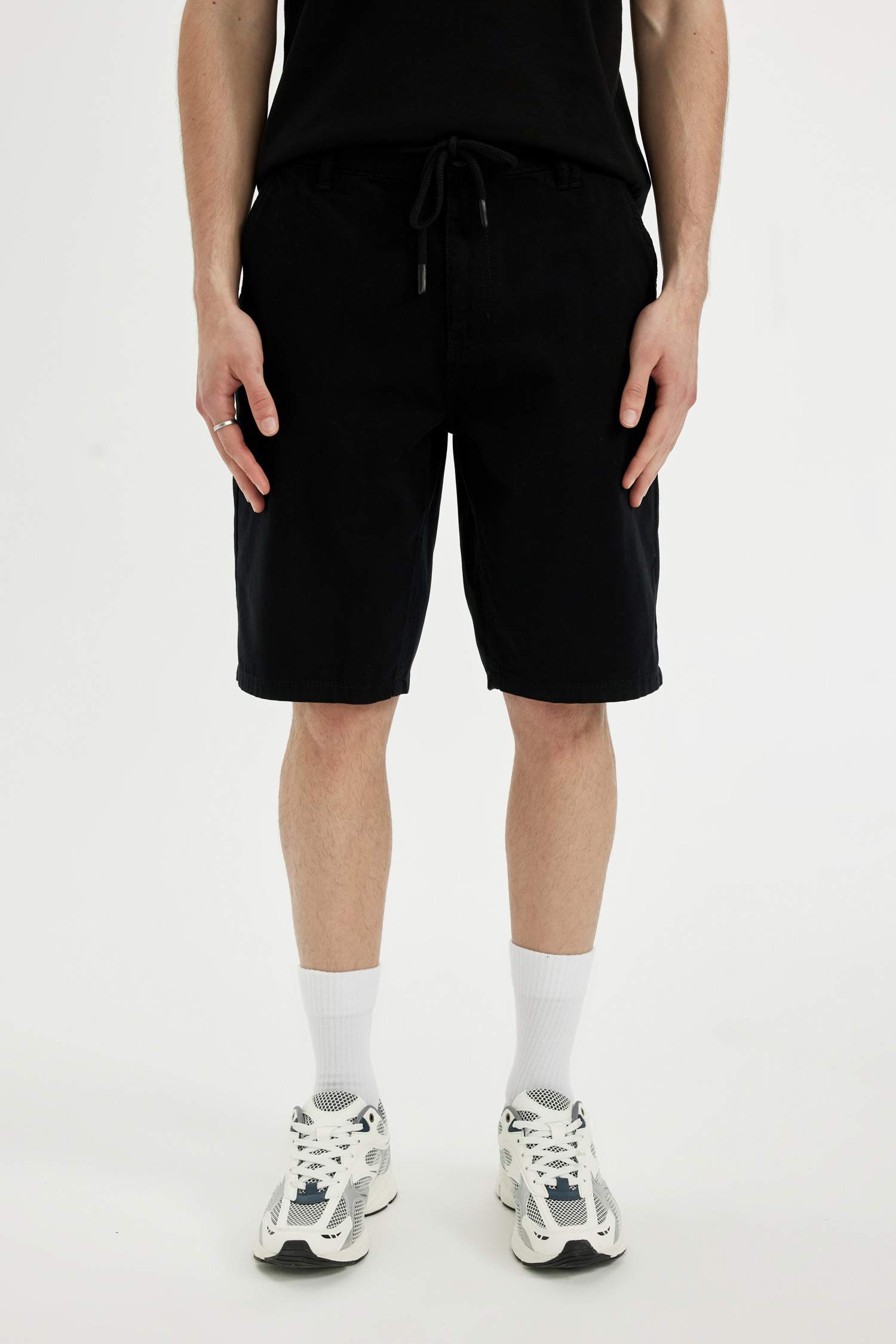 برمودا قطن جبردين قصة عادية ورجل عادية