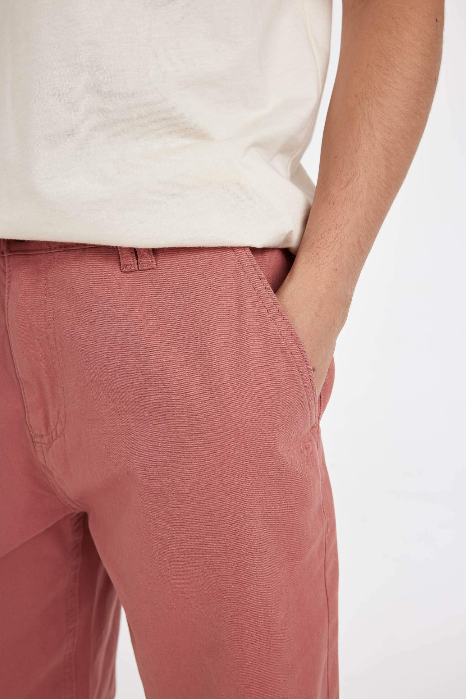 شورت قصة عادية بساق مستقيمة