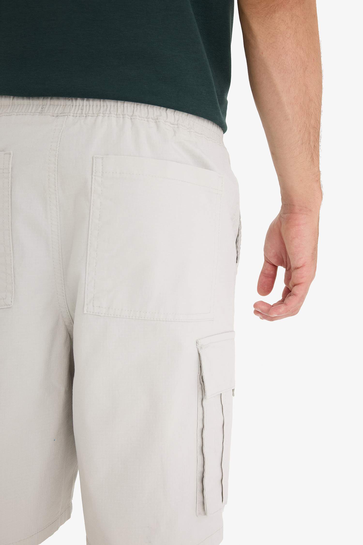 شورت برمودا كارجو فيت بجيب