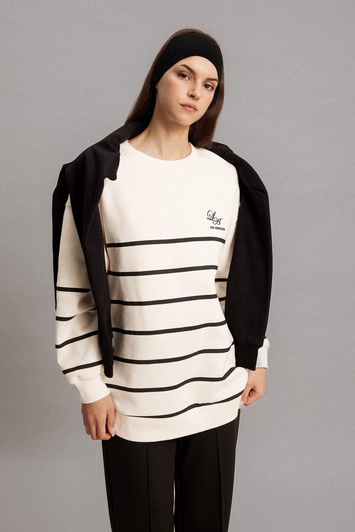 Regular Fit Crew Neck Printed Soft Fluffy Thick Sweatshirt Tunic