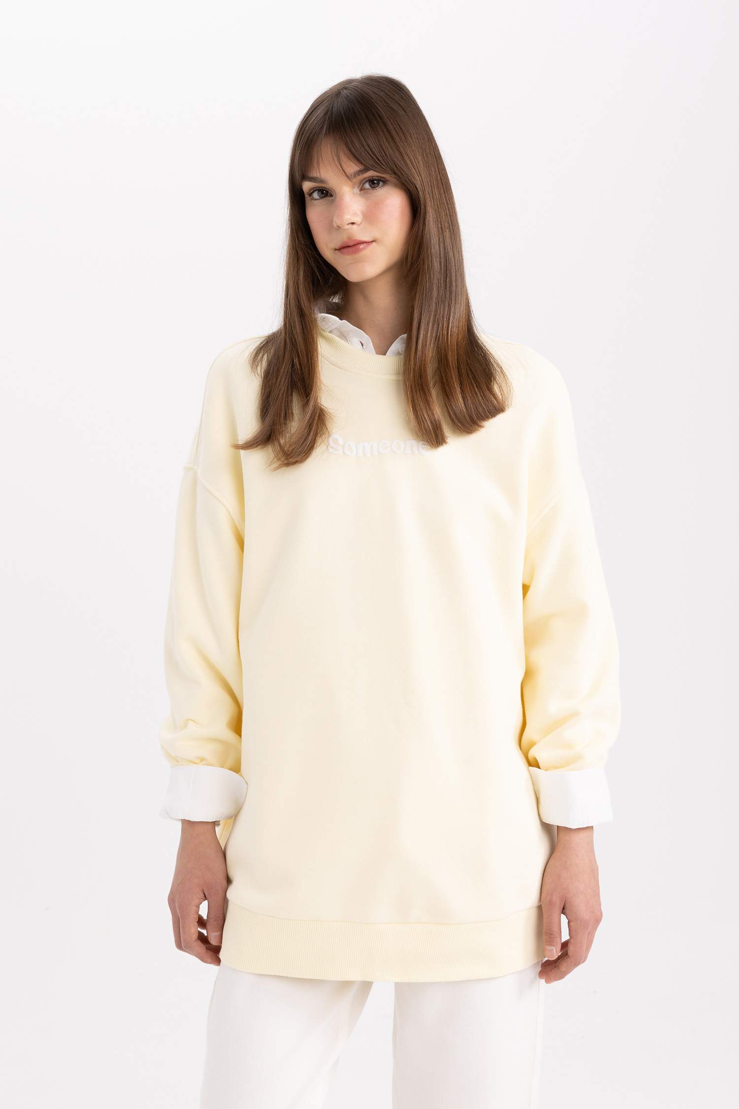 Bisiklet Yaka Sırt Baskılı İçi Yumuşak Tüylü Kalın Sweatshirt Tunik