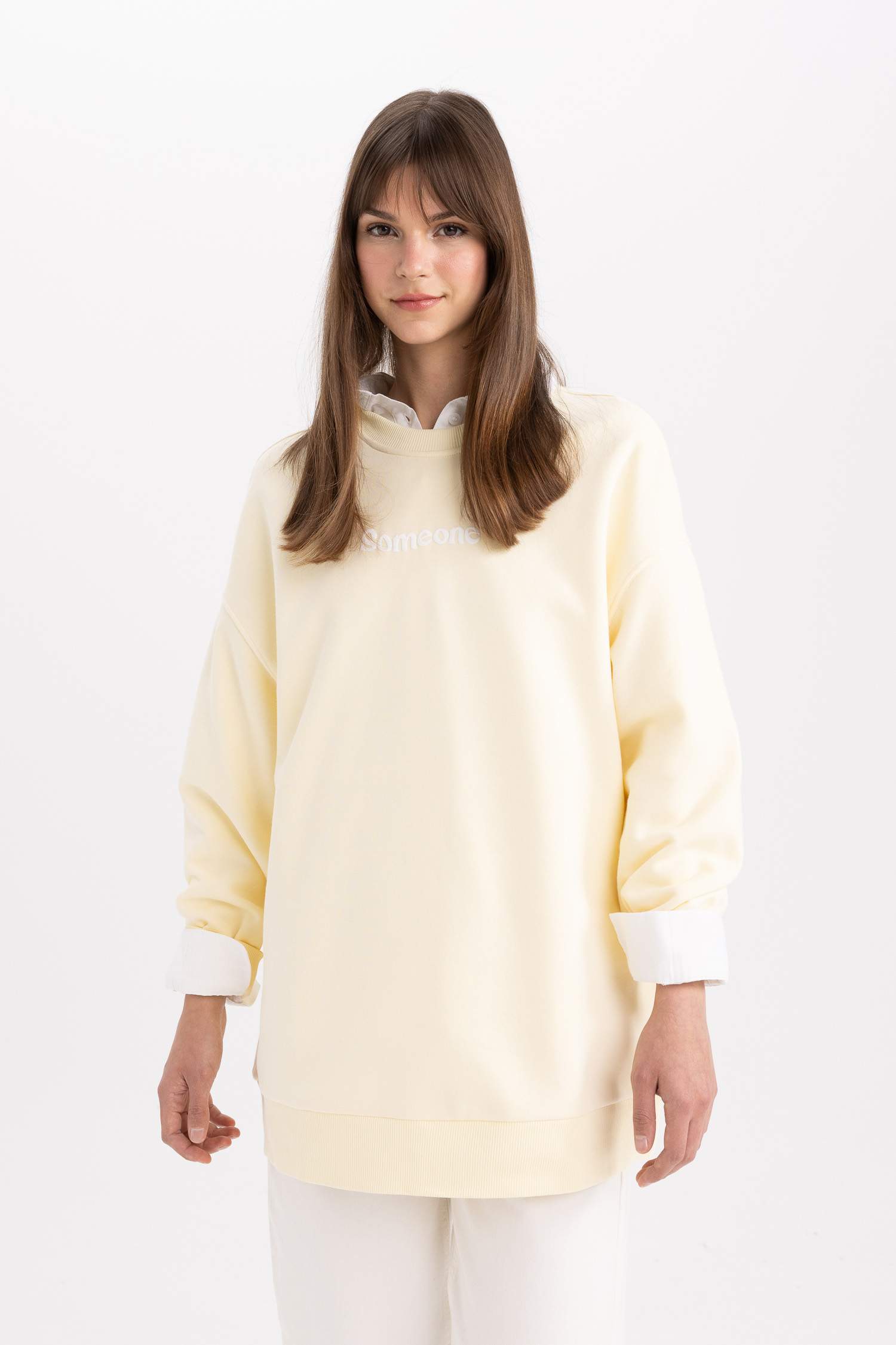 Bisiklet Yaka Sırt Baskılı İçi Yumuşak Tüylü Kalın Sweatshirt Tunik