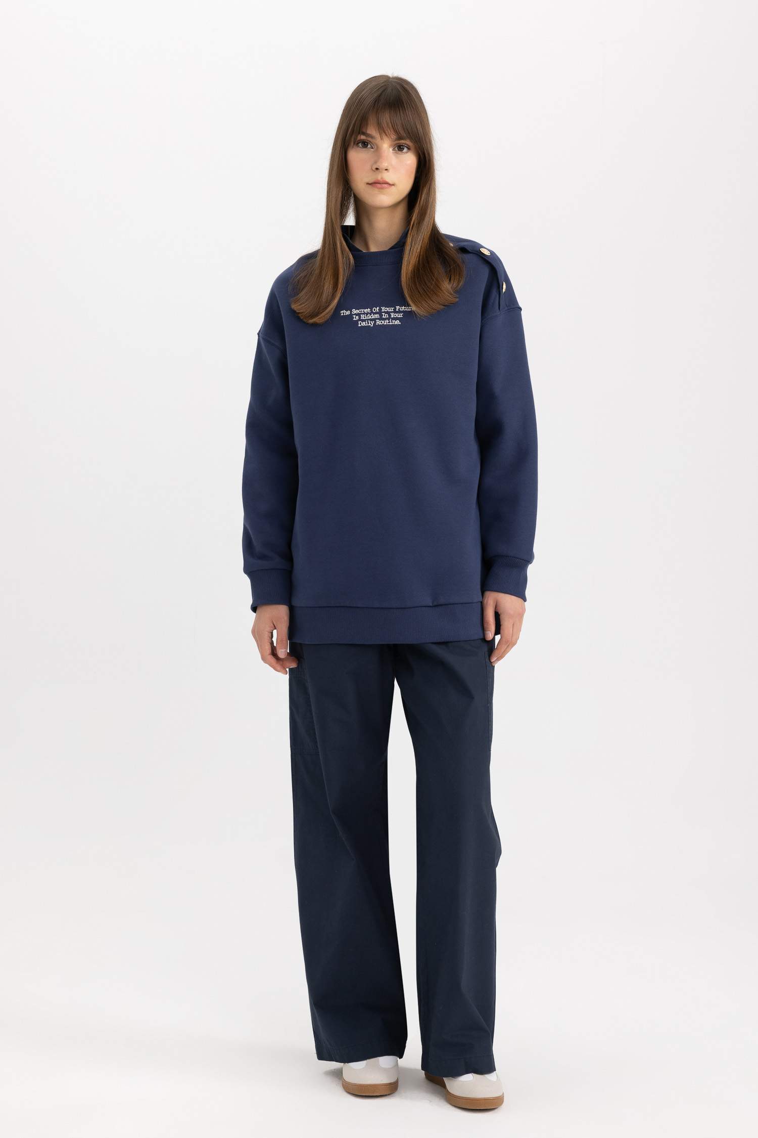 Regular Fit Bisiklet Yaka Baskılı İçi Yumuşak Tüylü Kalın Düğme Detaylı Sweatshirt Tunik