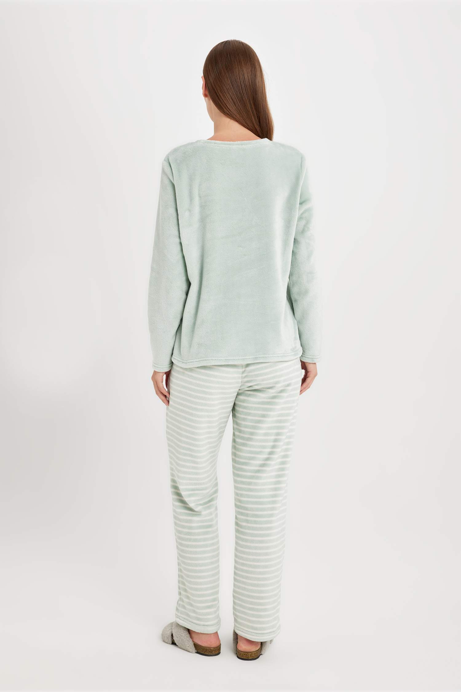 Fall in Love Pijama Takım Welsoft Pelüş Baskılı Bisiklet Yaka Uzun Kollu Üst Çizgili Beli Lastikli Alt