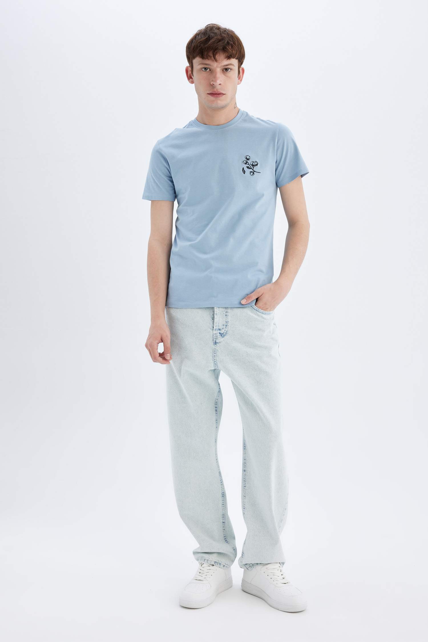 Slim Fit Crew Neck Printed Short Sleeve T-Shirt