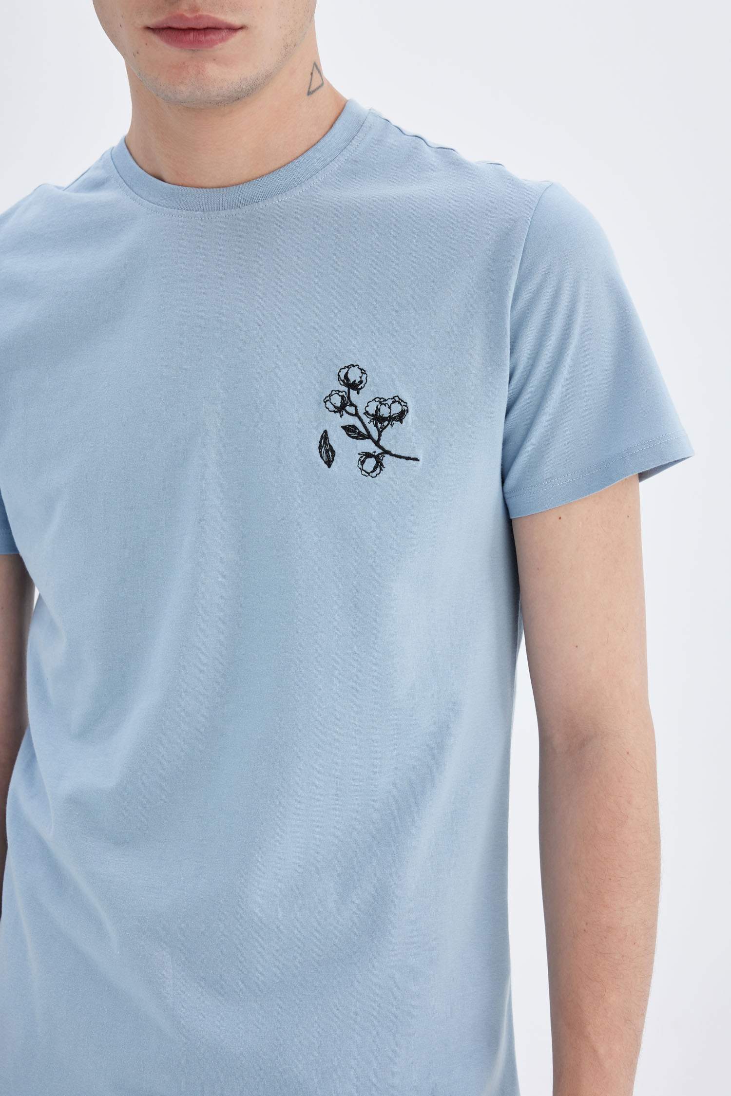 Slim Fit Crew Neck Printed Short Sleeve T-Shirt