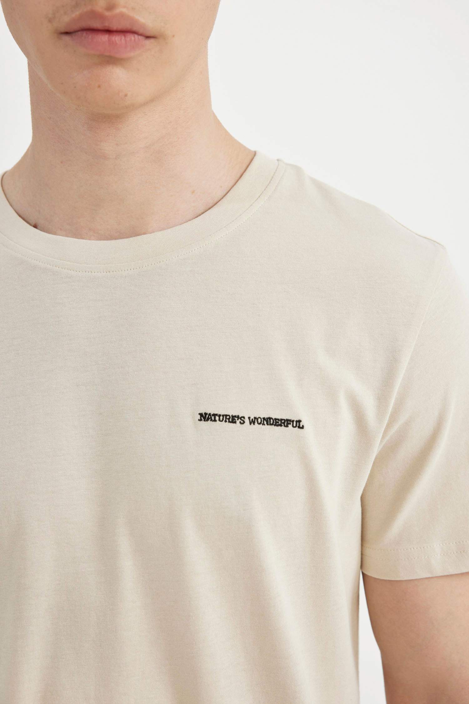 T-Shirt Slim imprimé à Manches Courtes Col Rond