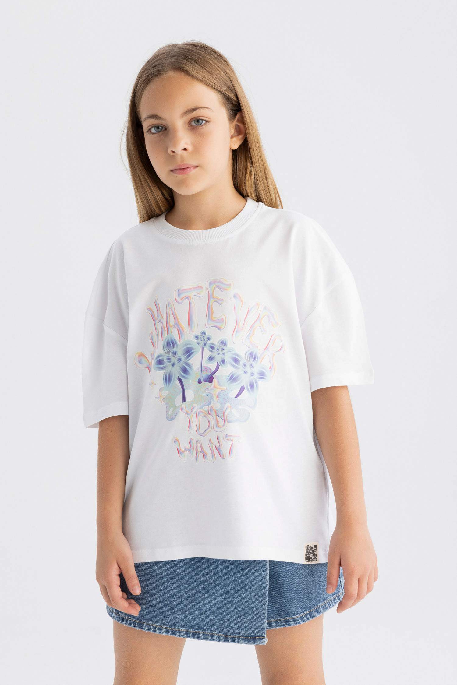 Girl Oversize Fit Crew Neck 3D Printed T-Shirt