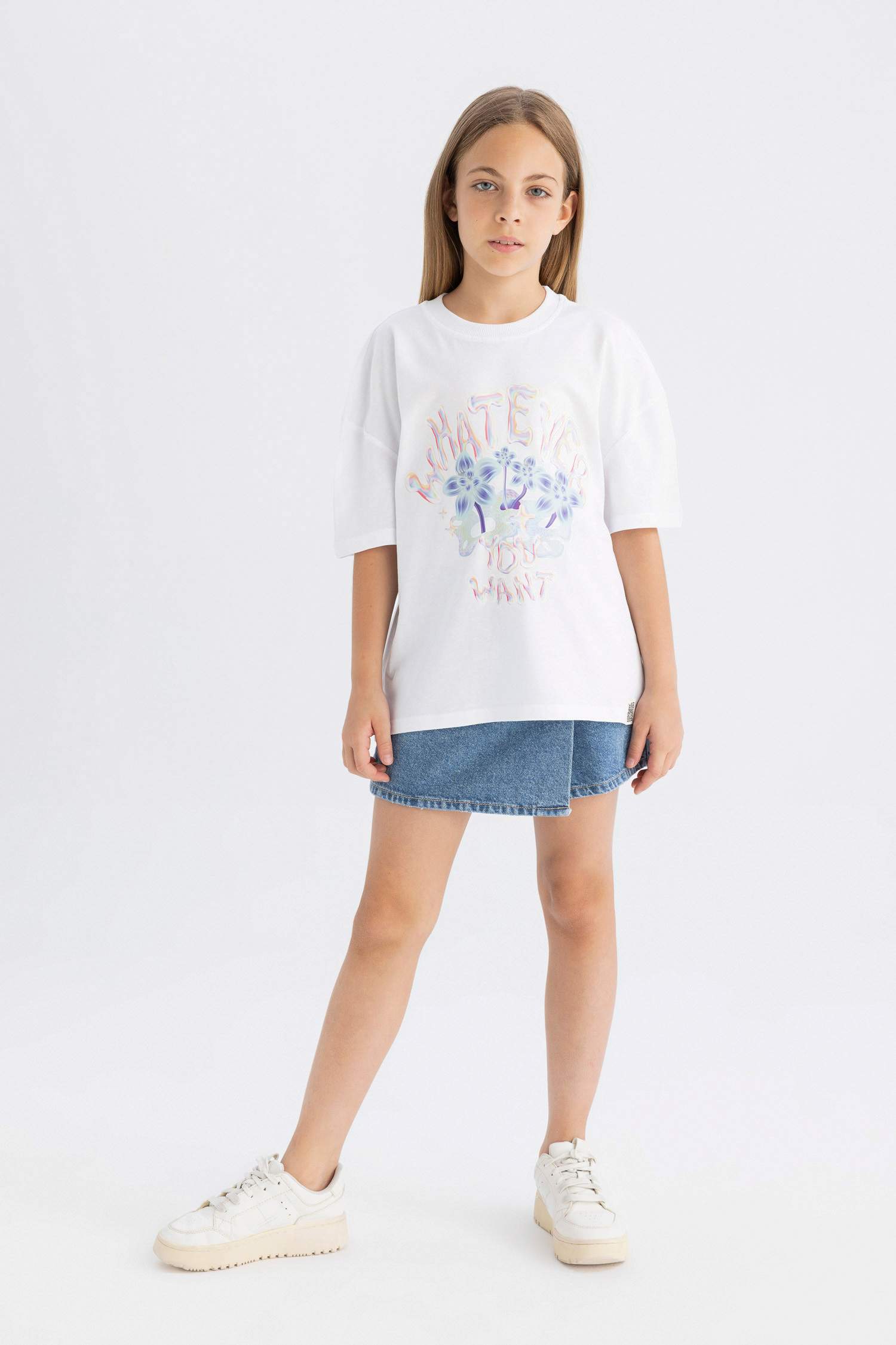 Girl Oversize Fit Crew Neck 3D Printed T-Shirt