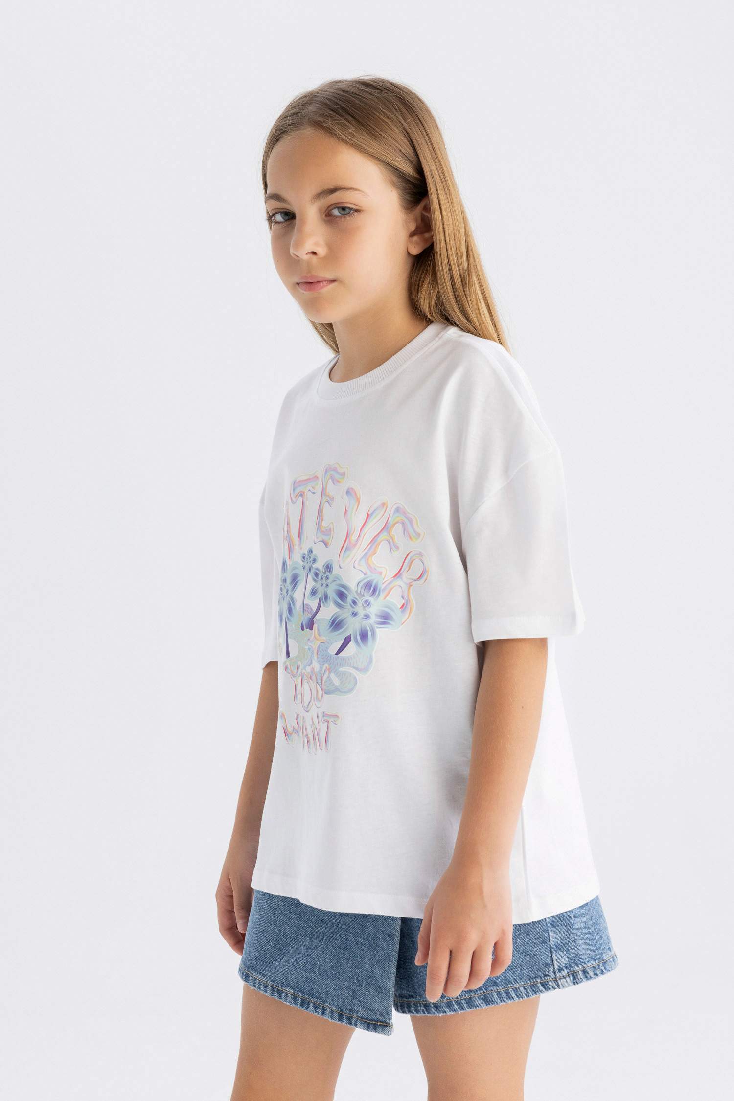 Girl Oversize Fit Crew Neck 3D Printed T-Shirt