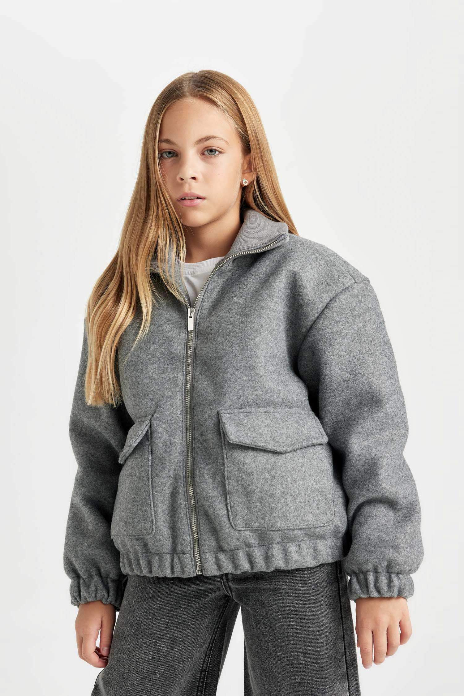 Kız Çocuk Rüzgar Geçirmez Dik Yaka Fermuarlı Çift Cepli Lastikli Kaşe Mont