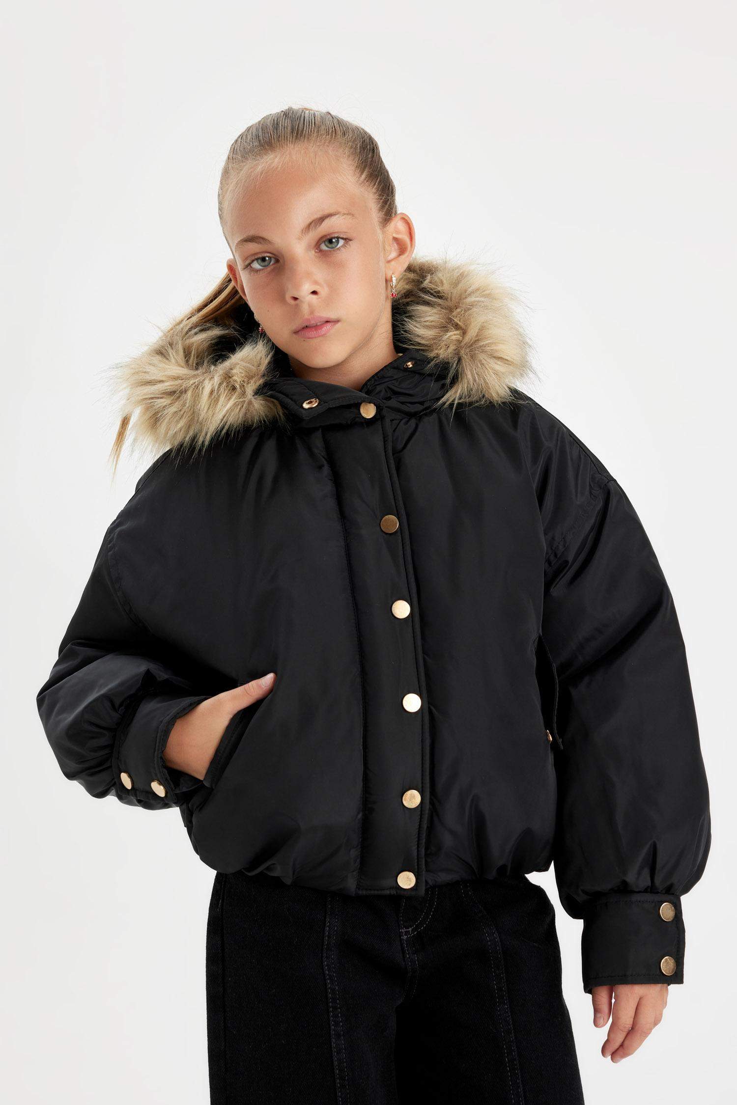 Kız Çocuk Kapüşonlu Çıtçıtlı Fermuarlı Cepli Mont