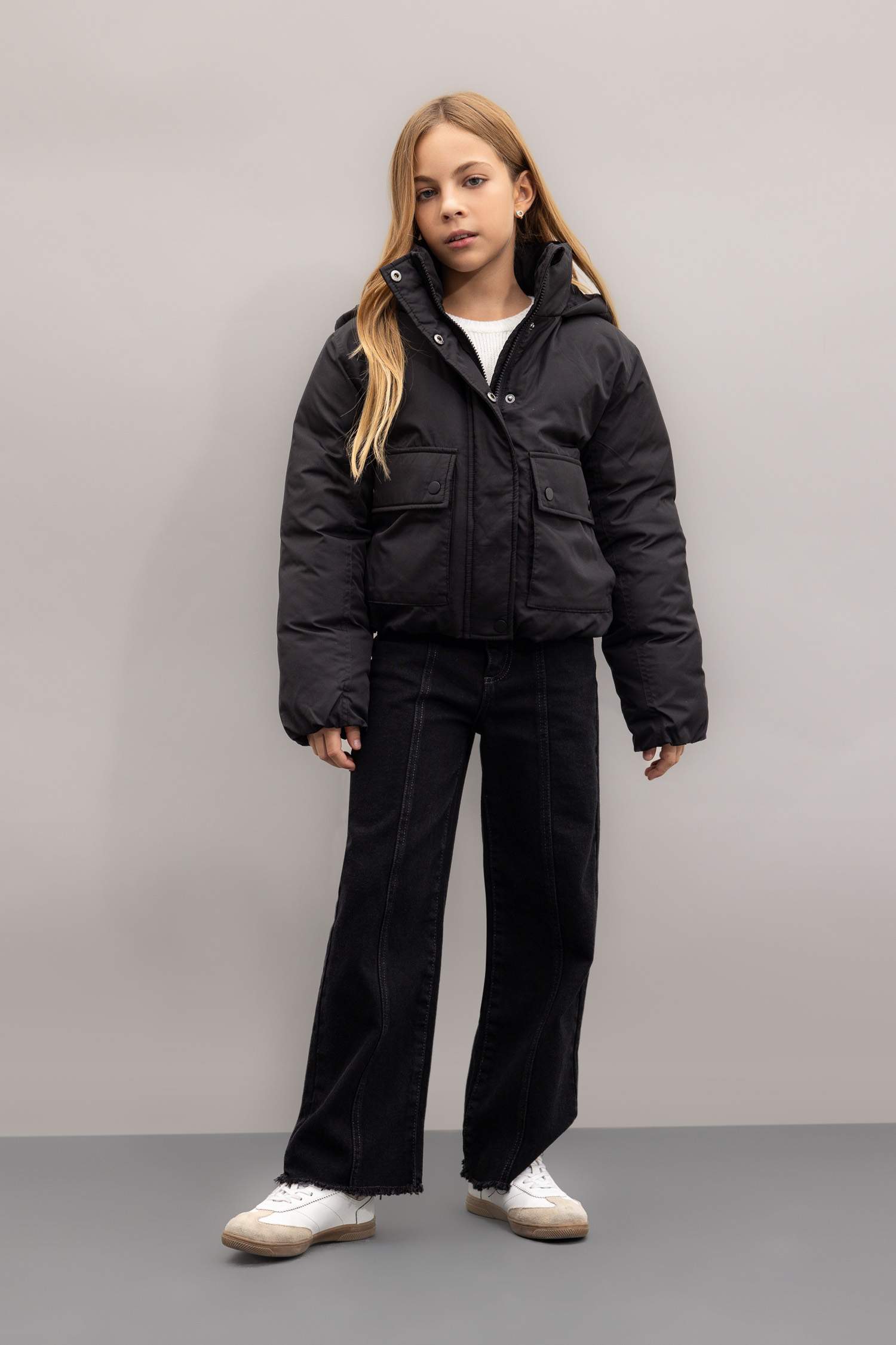 Куртка водоотталкивающая с капюшоном для девочек