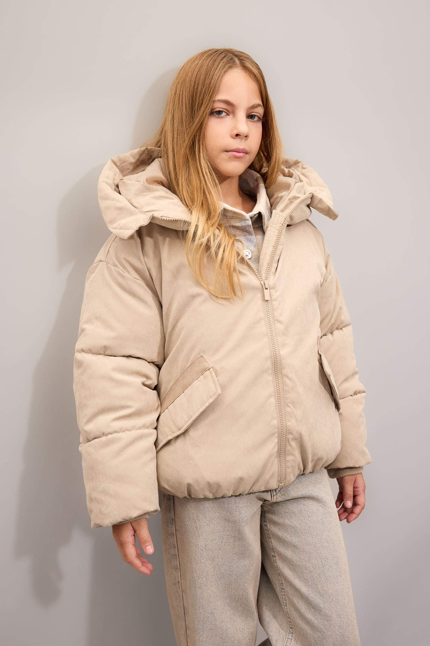 Kız Çocuk Su Geçirmez Ribana Kollu Beli Lastikli Kapüşonlu Cepli Şişme Mont