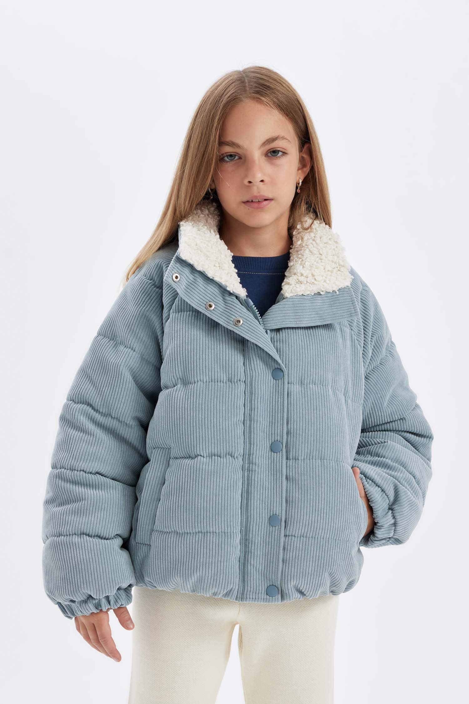 جاكيت دودون بناتي برقبة من الفرو للبنات