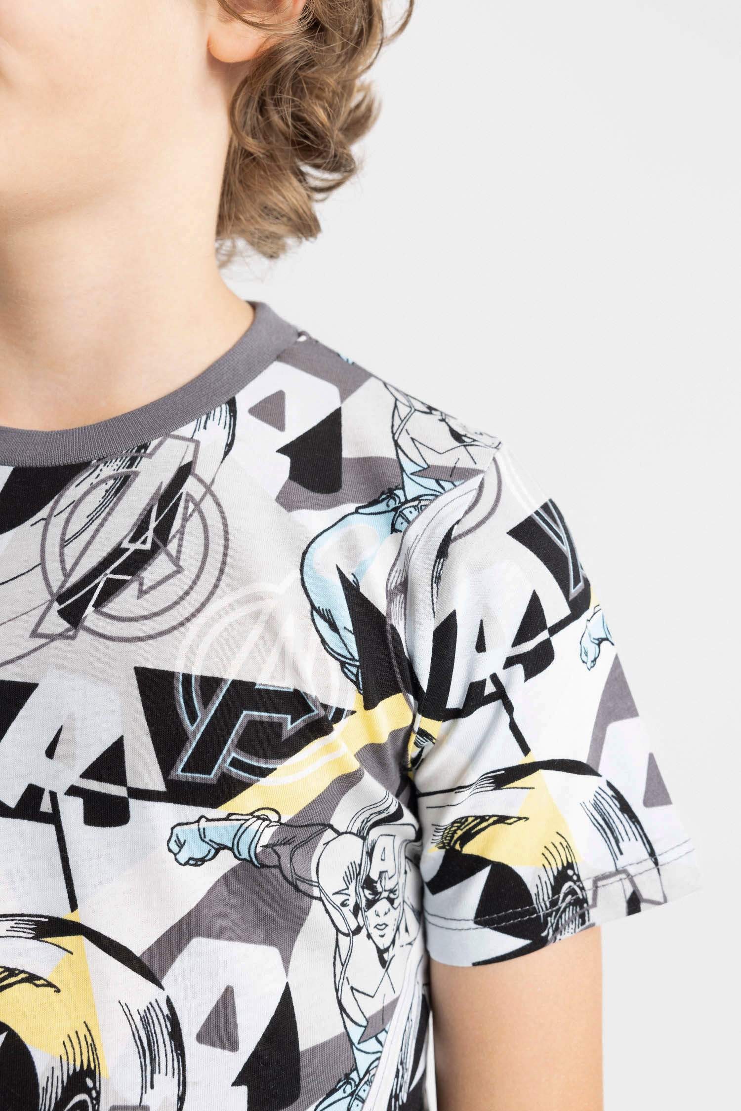 Erkek Çocuk Marvel Avengers Pijama Takımı Kısa Kollu Üst Şort