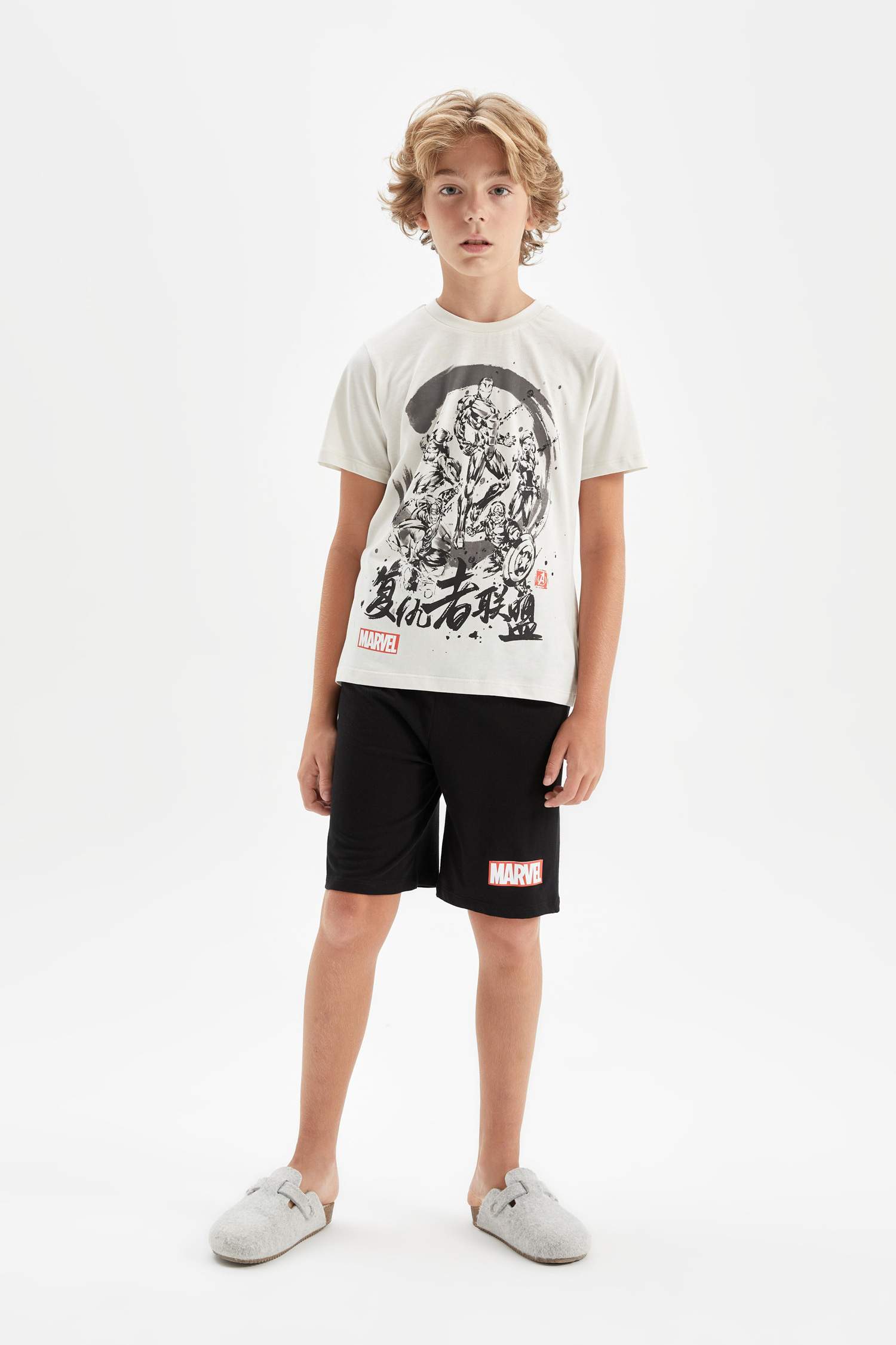 Boy Marvel Avengers 2 Piece Pajama Set