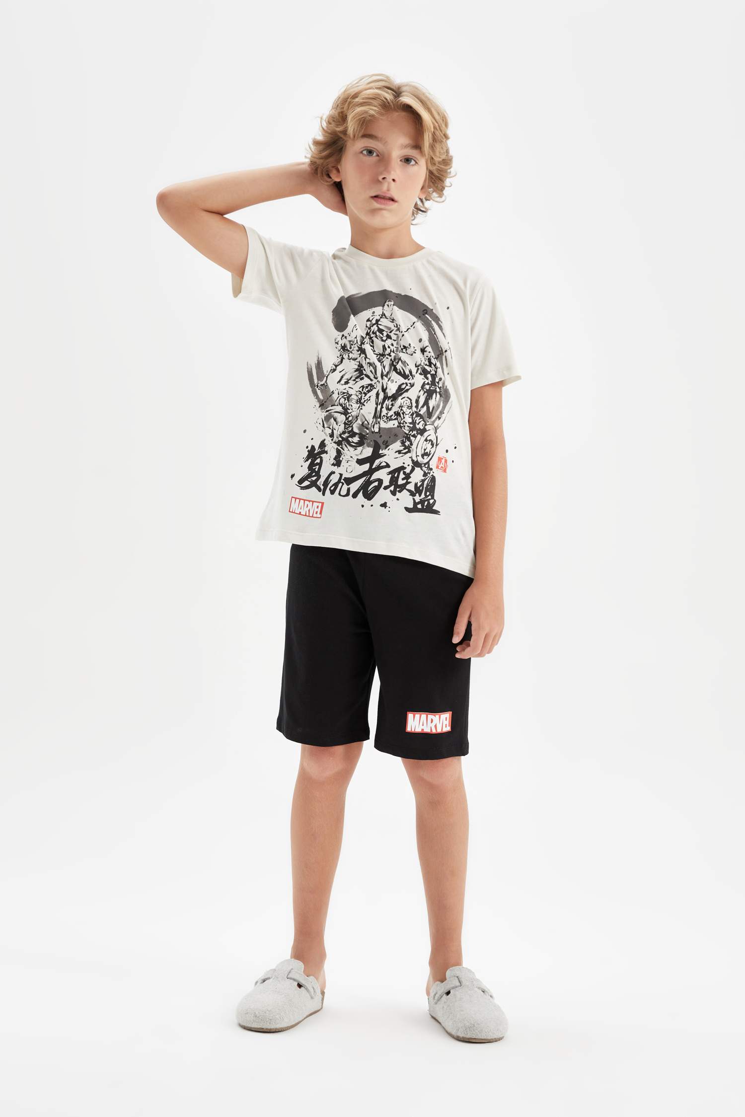 Boy Marvel Avengers 2 Piece Pajama Set