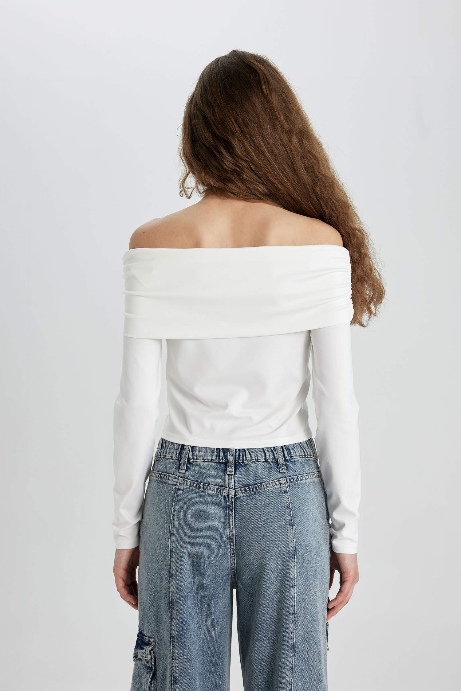 иықсыз Ұзын жеңді футболка