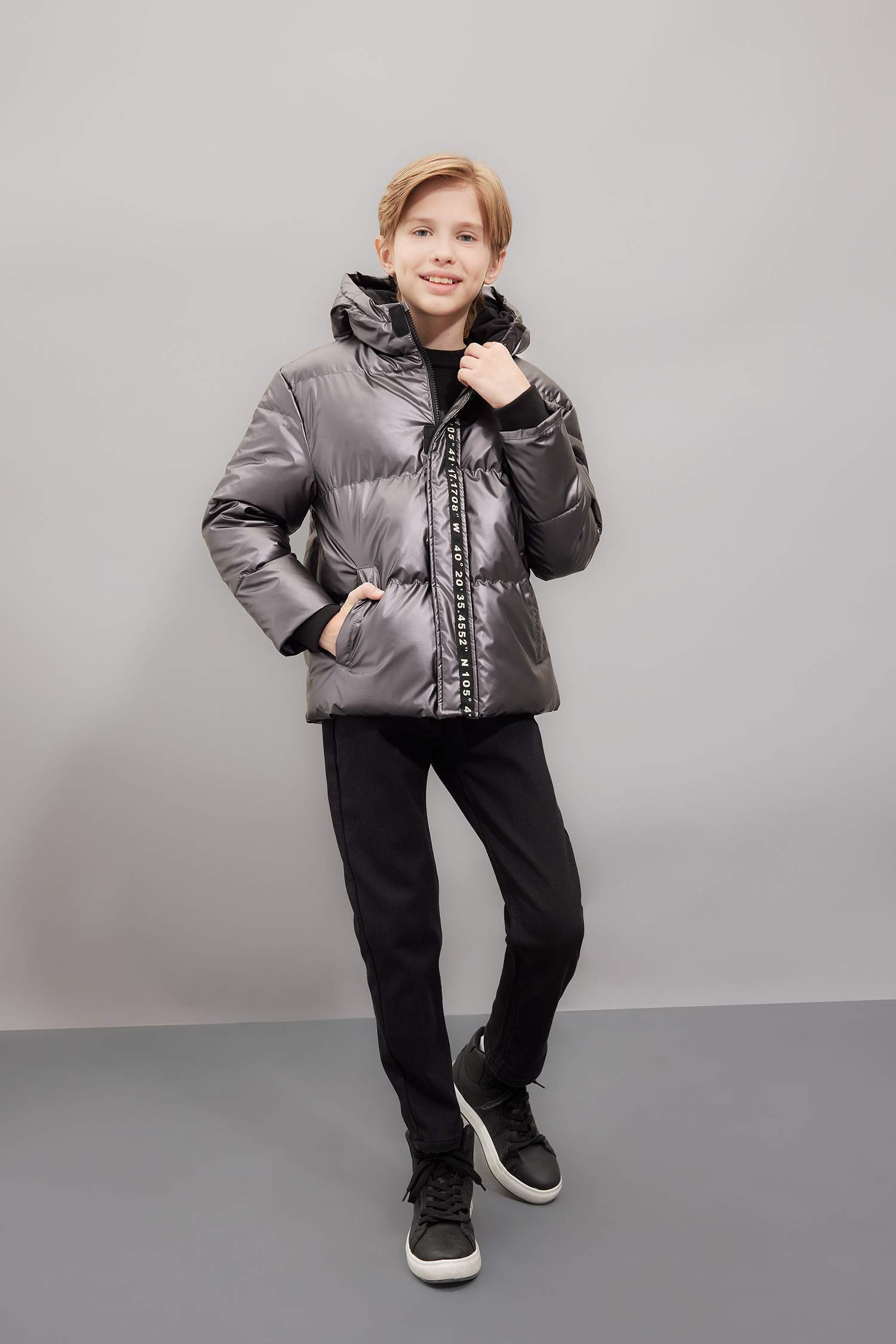 جاكيت بامب اولادي وتر برووف بكابيشون ببطانة فروية