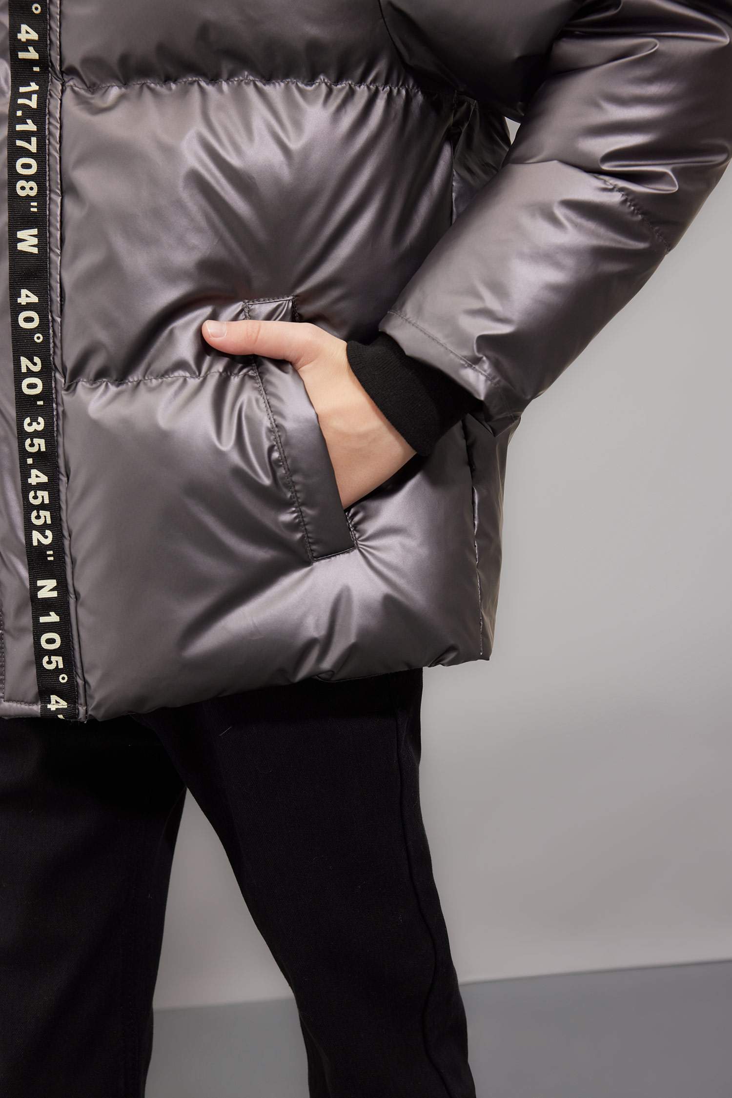 جاكيت بامب اولادي وتر برووف بكابيشون ببطانة فروية