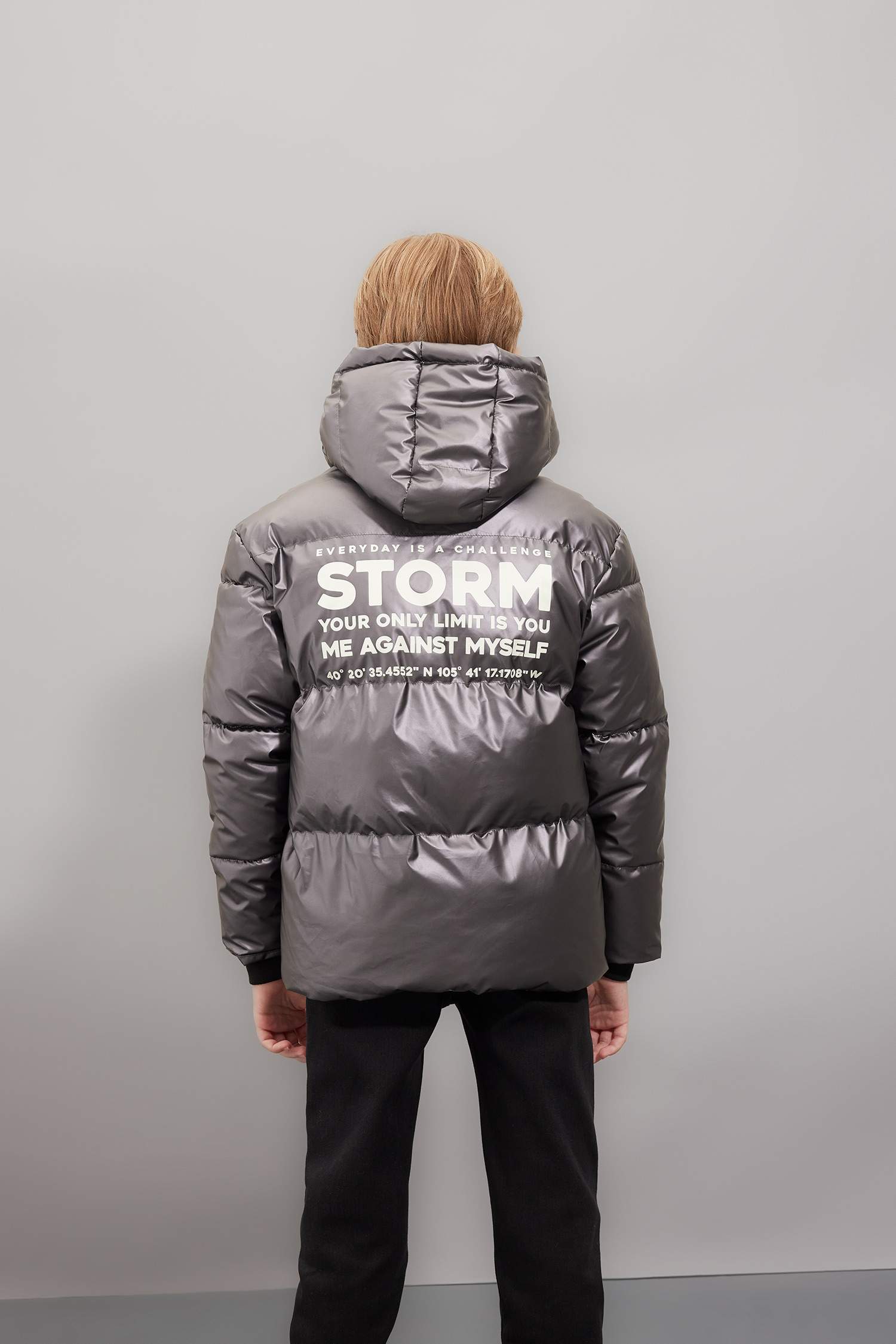 جاكيت بامب اولادي وتر برووف بكابيشون ببطانة فروية