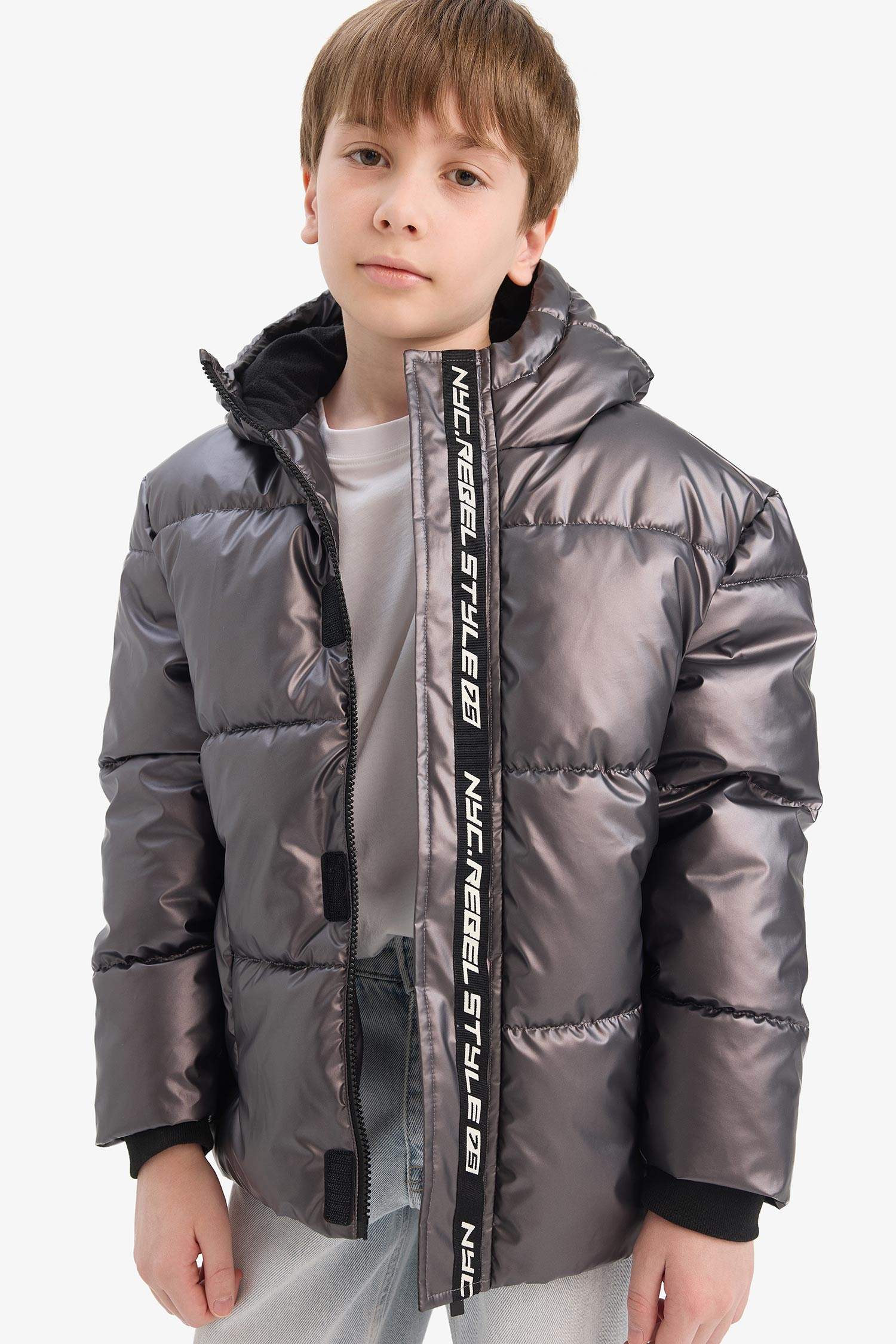 قمصلة نفخ أولادي طارد للماء بغطاء للرأس مبطن بالصوف