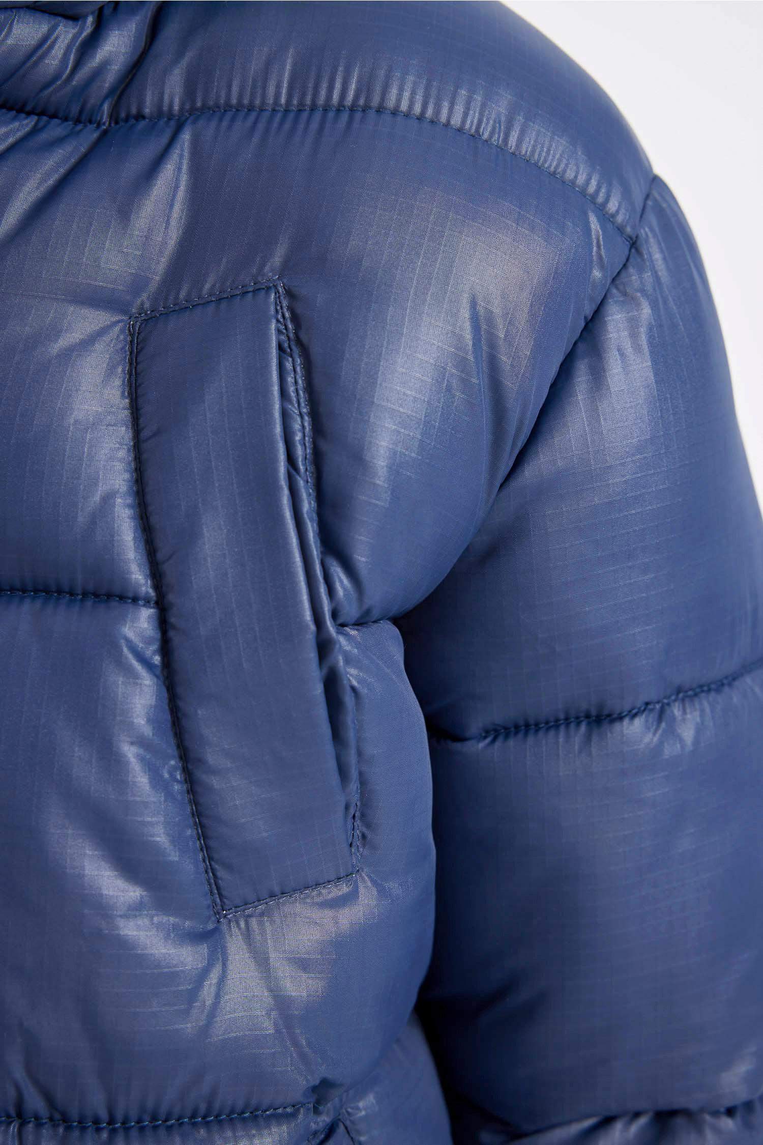 Boy Waterproof Hooded Zippered Pocketed Puffer Jacket