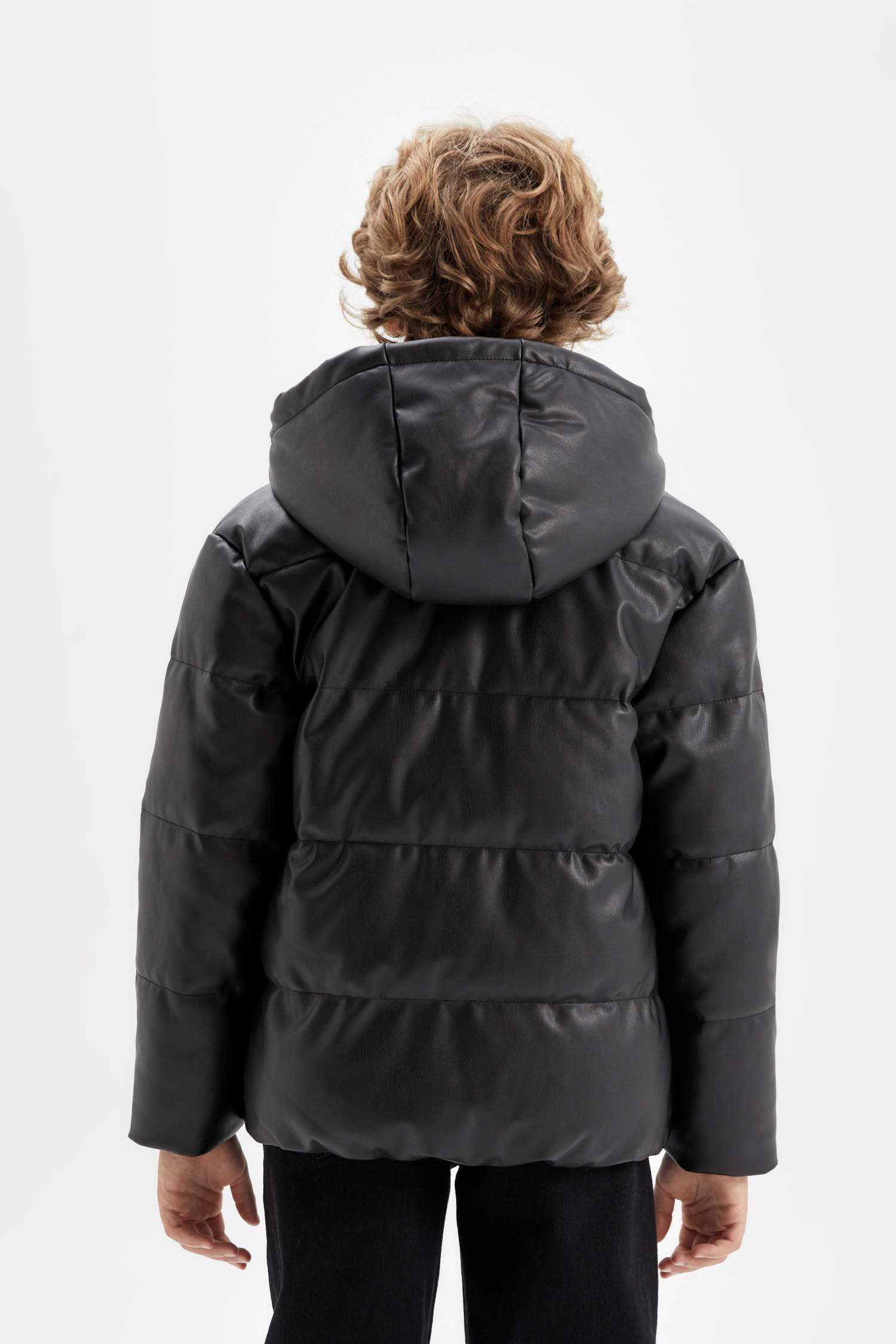 Erkek Çocuk Su Geçirmez Kapüşonlu Çıtçıt Fermuarlı Cepli Suni Deri Mont