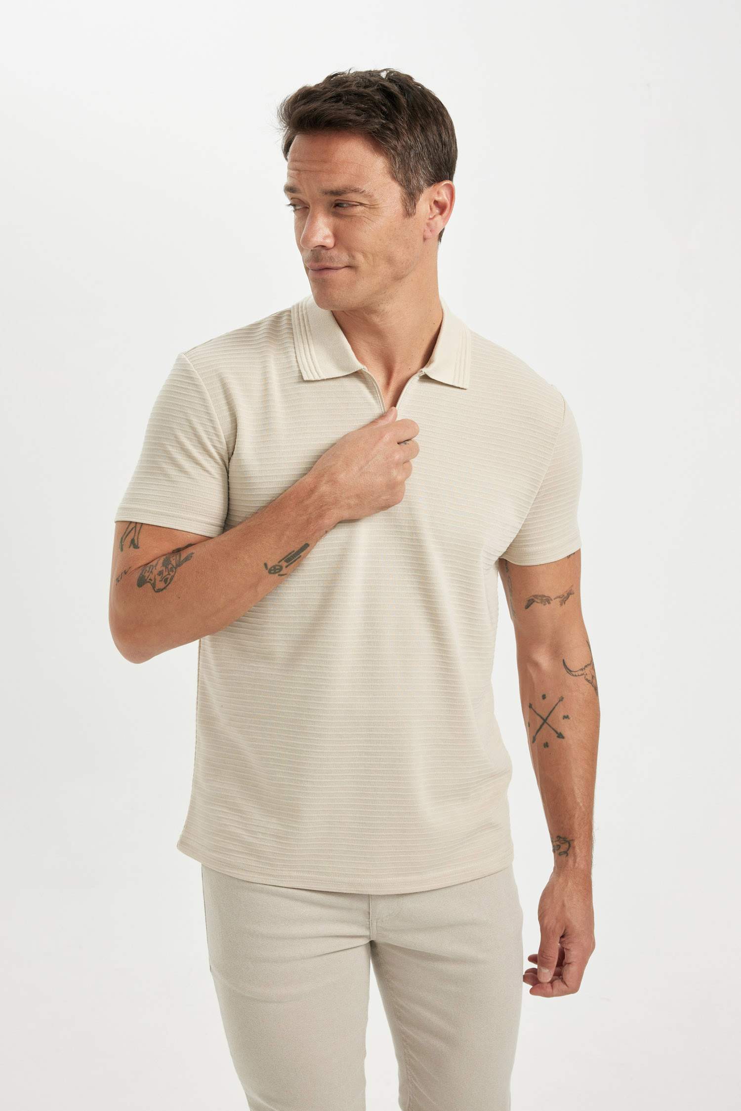 Футболка поло стандартного кроя