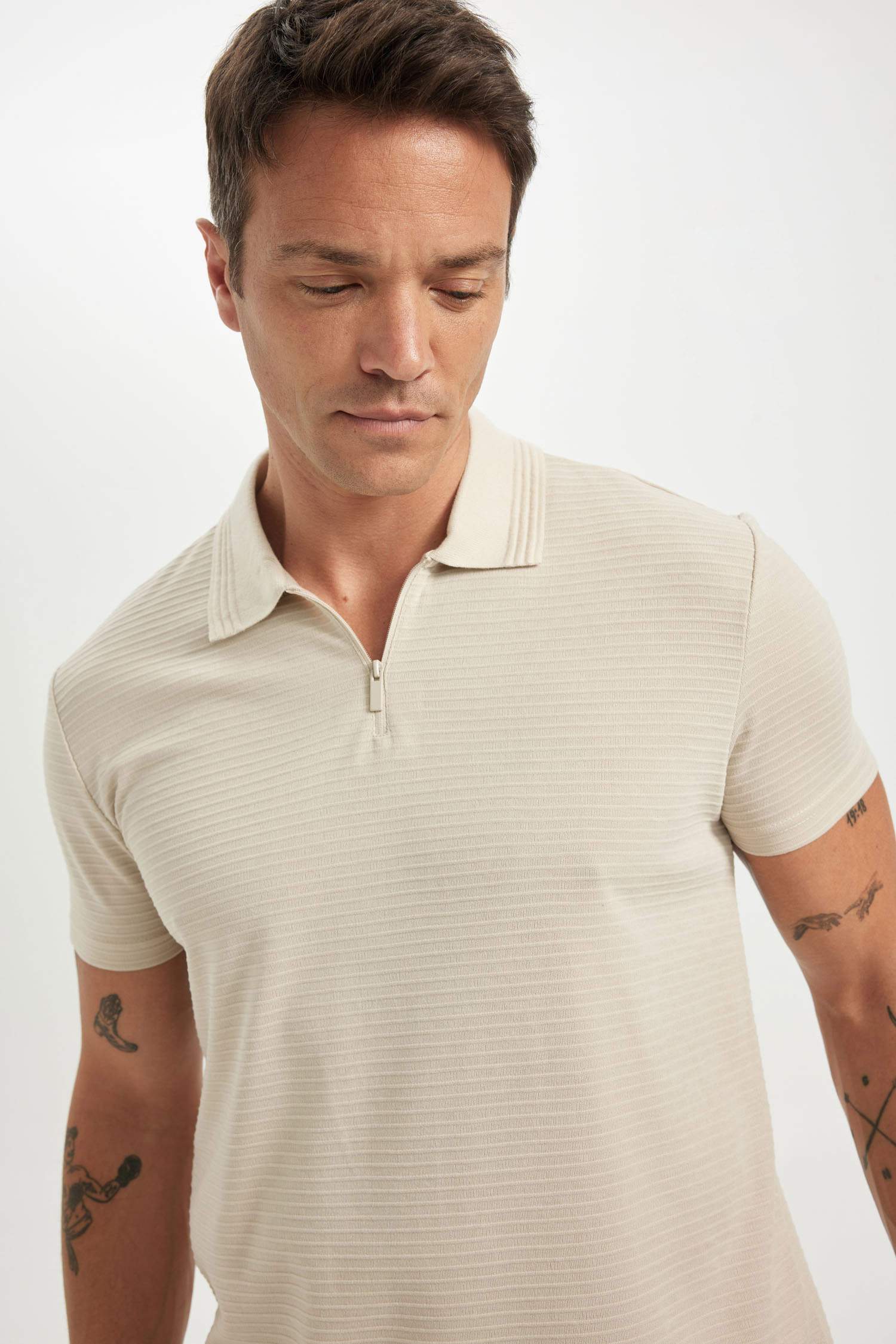 Футболка поло стандартного кроя